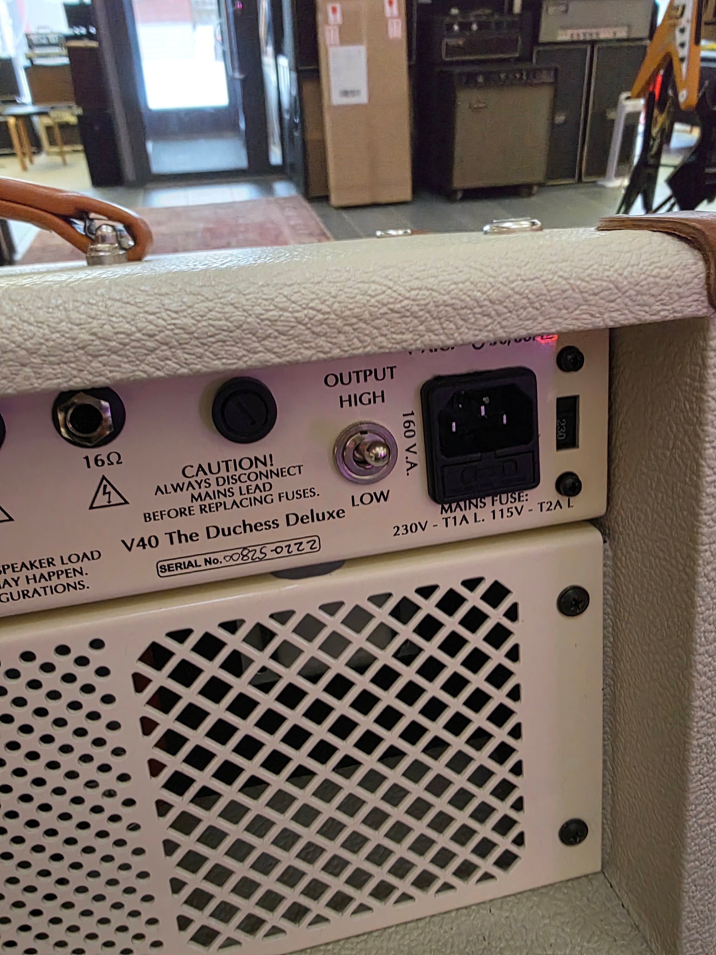 Victory V40 Deluxe Head w/ Victory V40 2x12" Cabinet