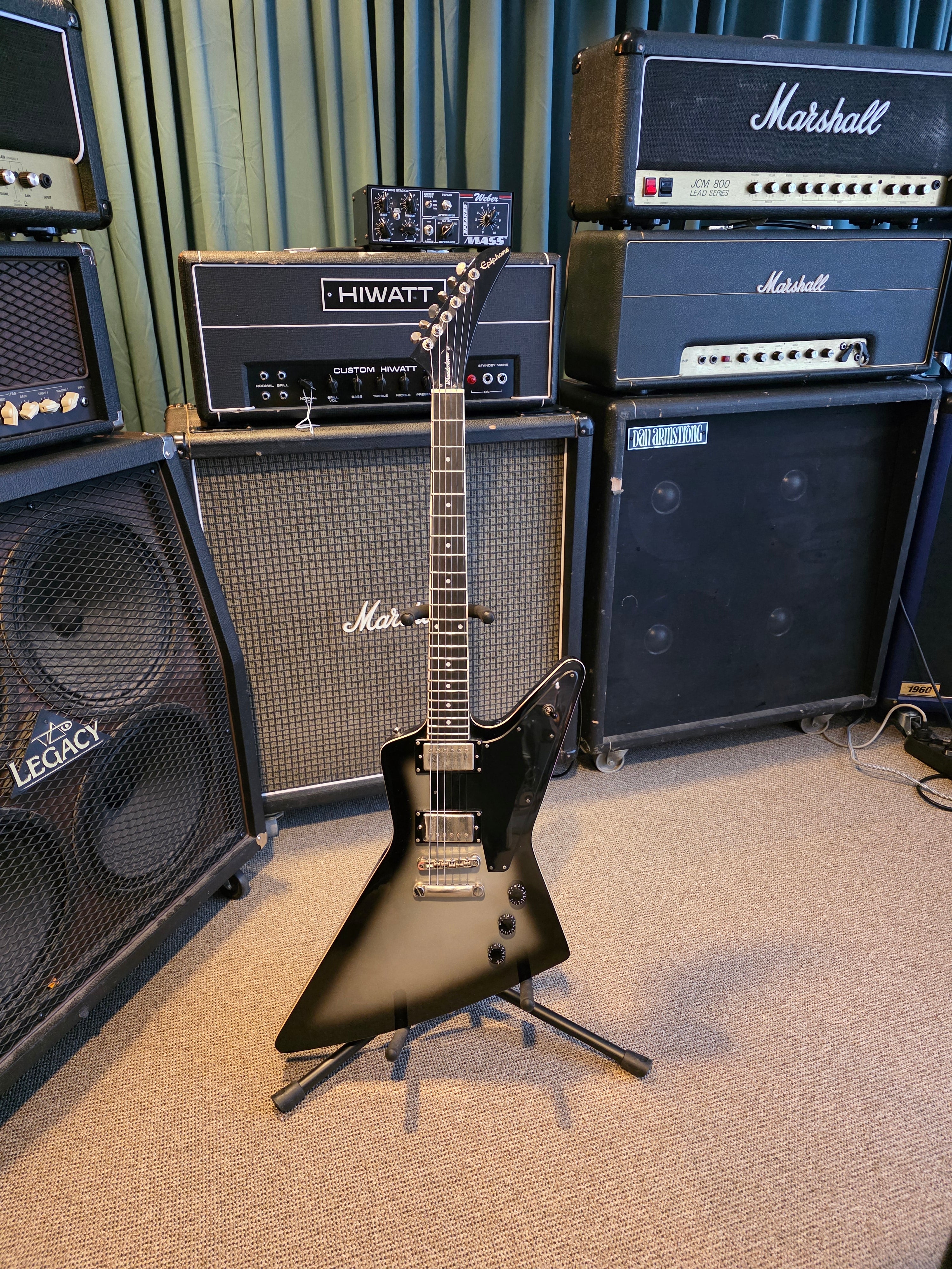 Epiphone Brendon Small Signature Thunderhorse Explorer