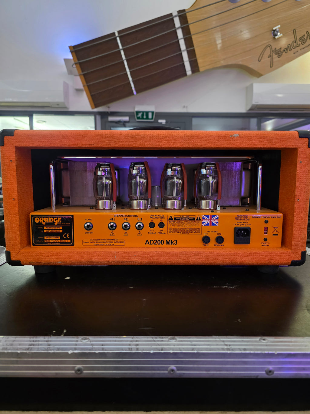 Orange AD-200 MK III w/ OBC810 w/ Flightcase