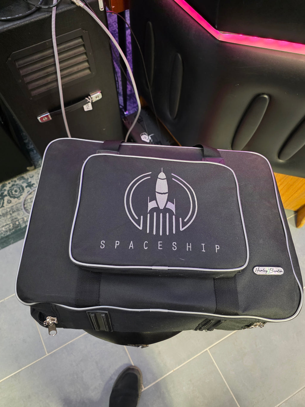 Harley Benton Spaceship 60 w/ HB Power Supply