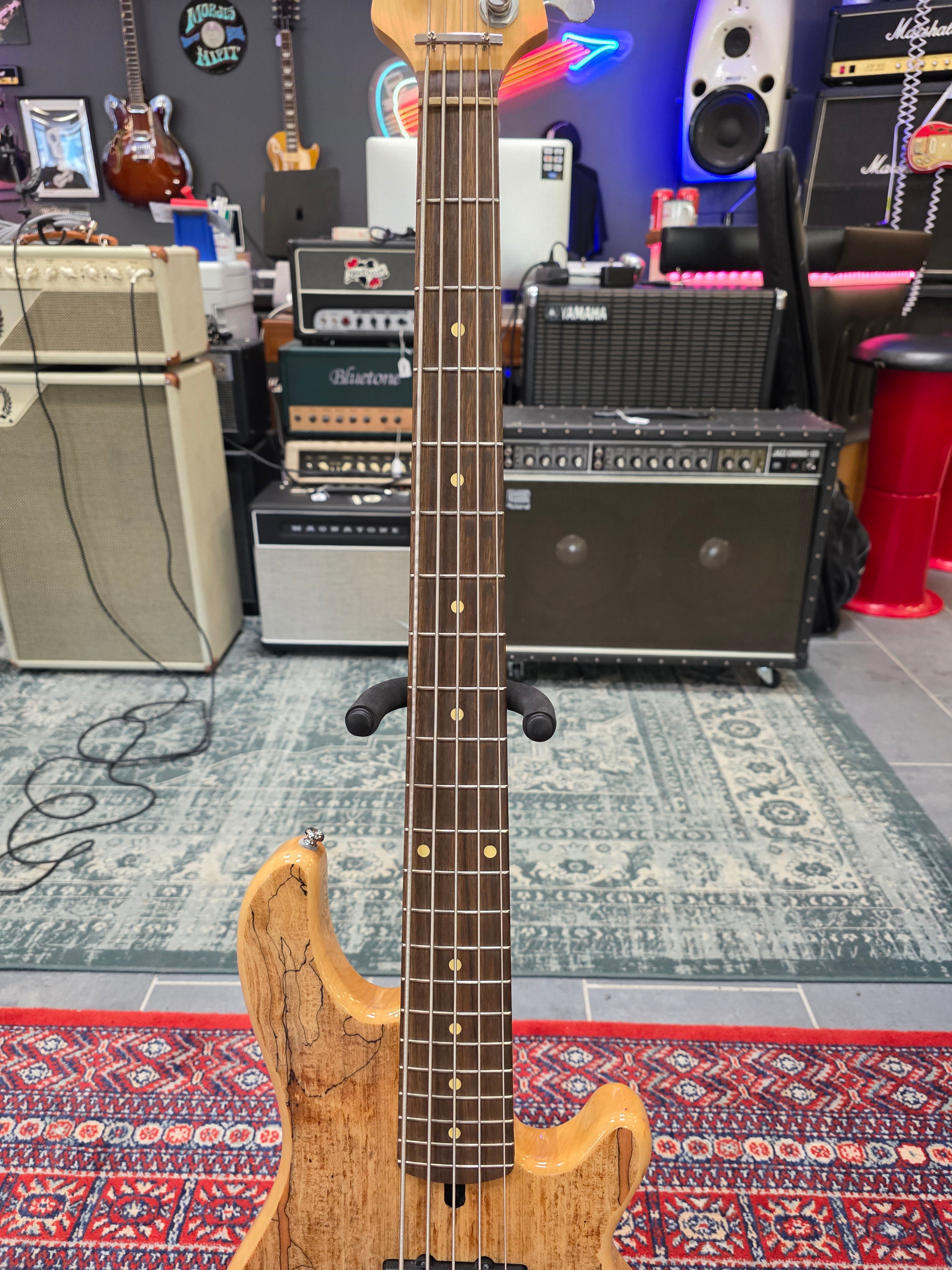 Lakland スカイライン 55-02 デラックス 5弦ベース – Tonefest Guitar 