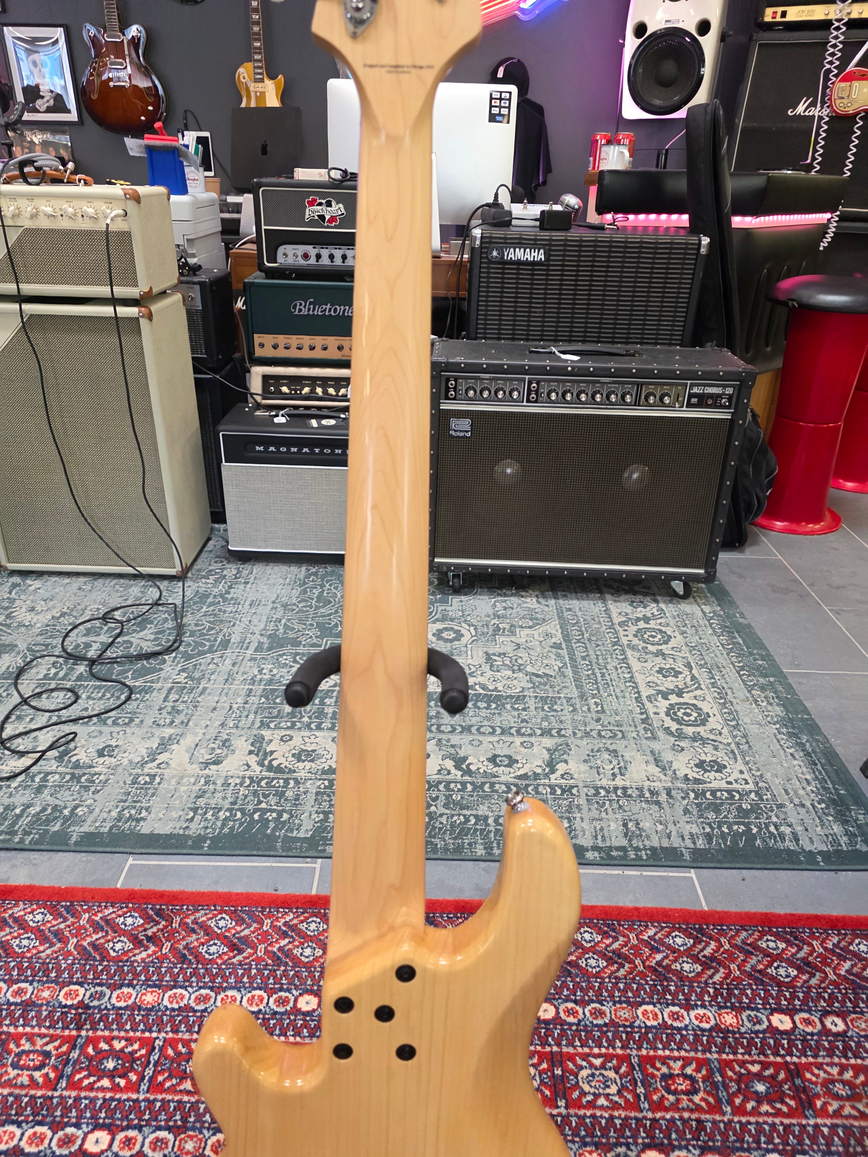 Lakland スカイライン 55-02 デラックス 5弦ベース – Tonefest Guitar 