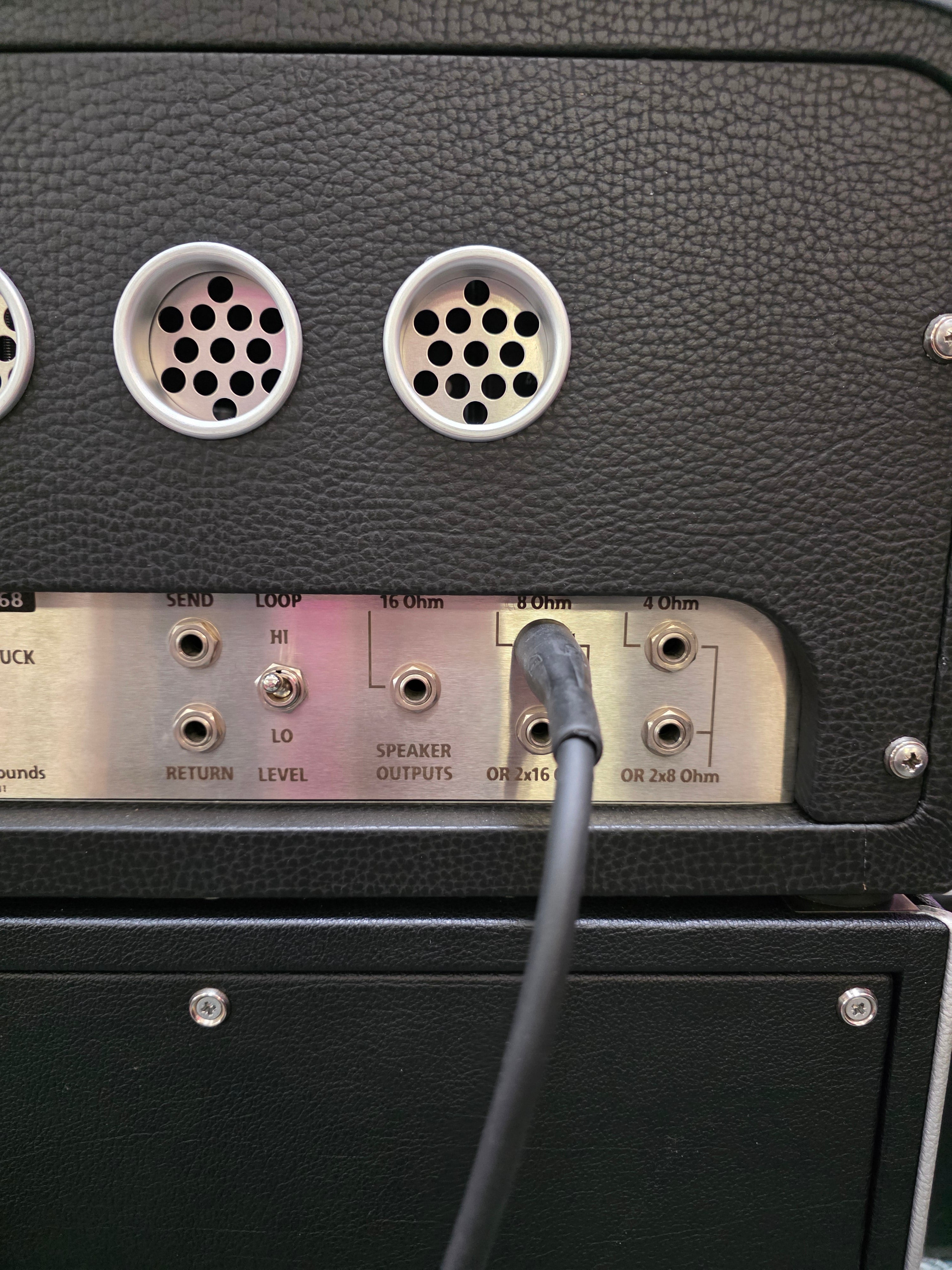 Mad Professor CS40 2007 con gabinete 2x12" Número de serie 068