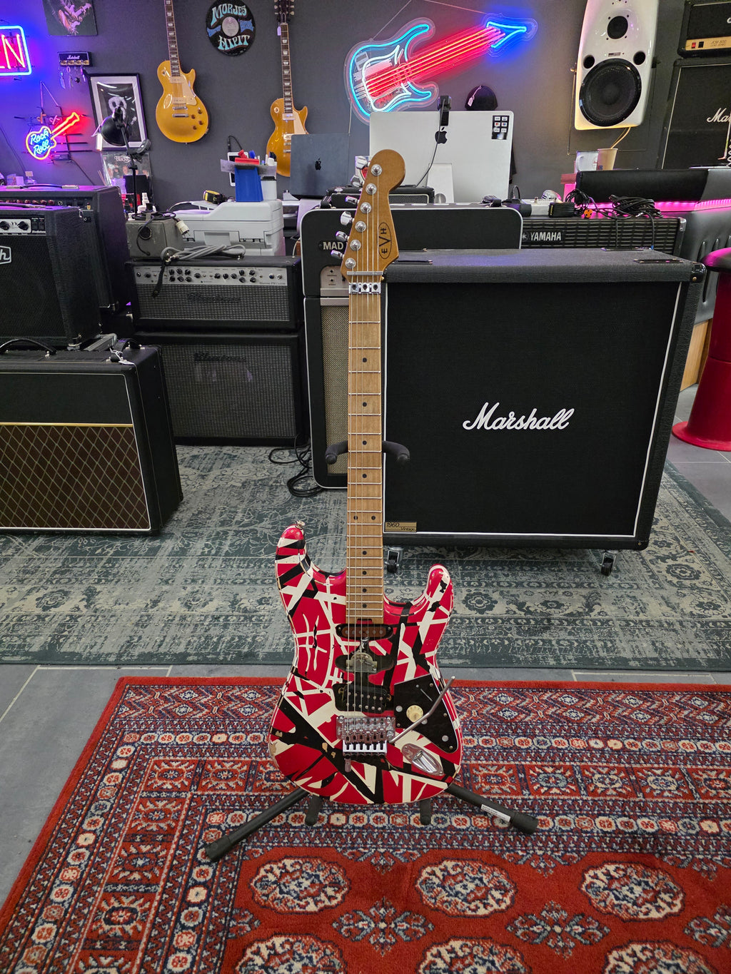 EVH Frankie Striped MN Relic
