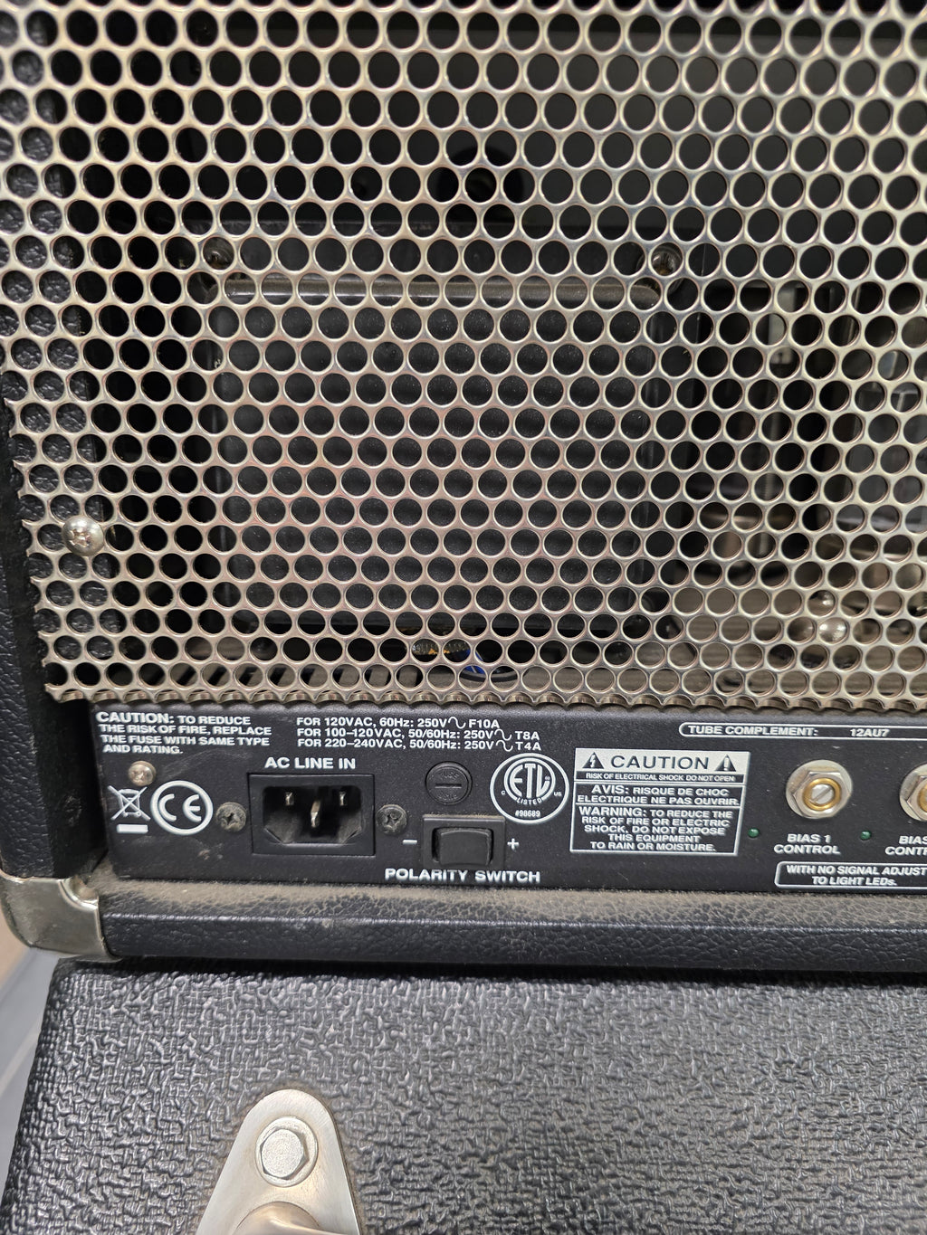 Ampeg SVT-VR Classic Series 300-Watt Bass Amp Head