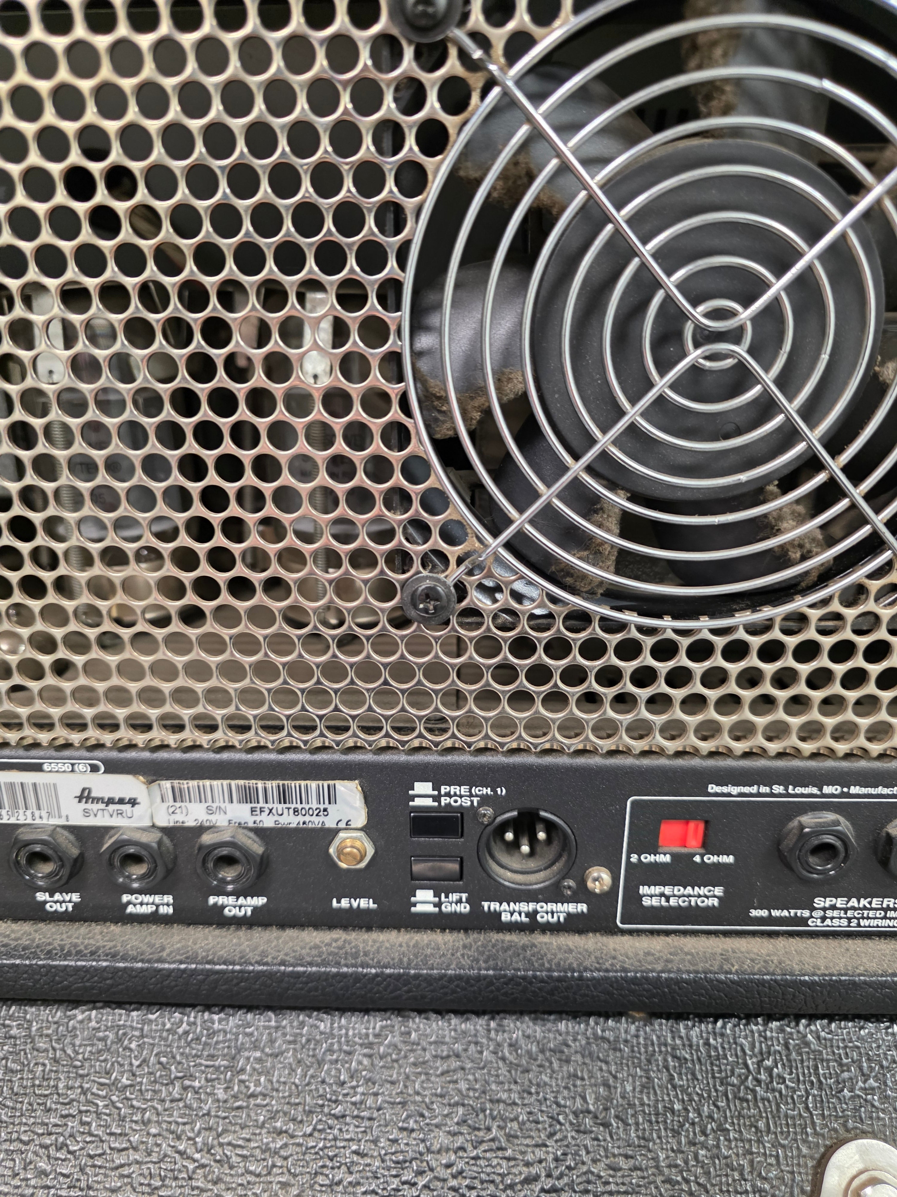 Ampeg SVT-VR Classic Series 300-Watt Bass Amp Head