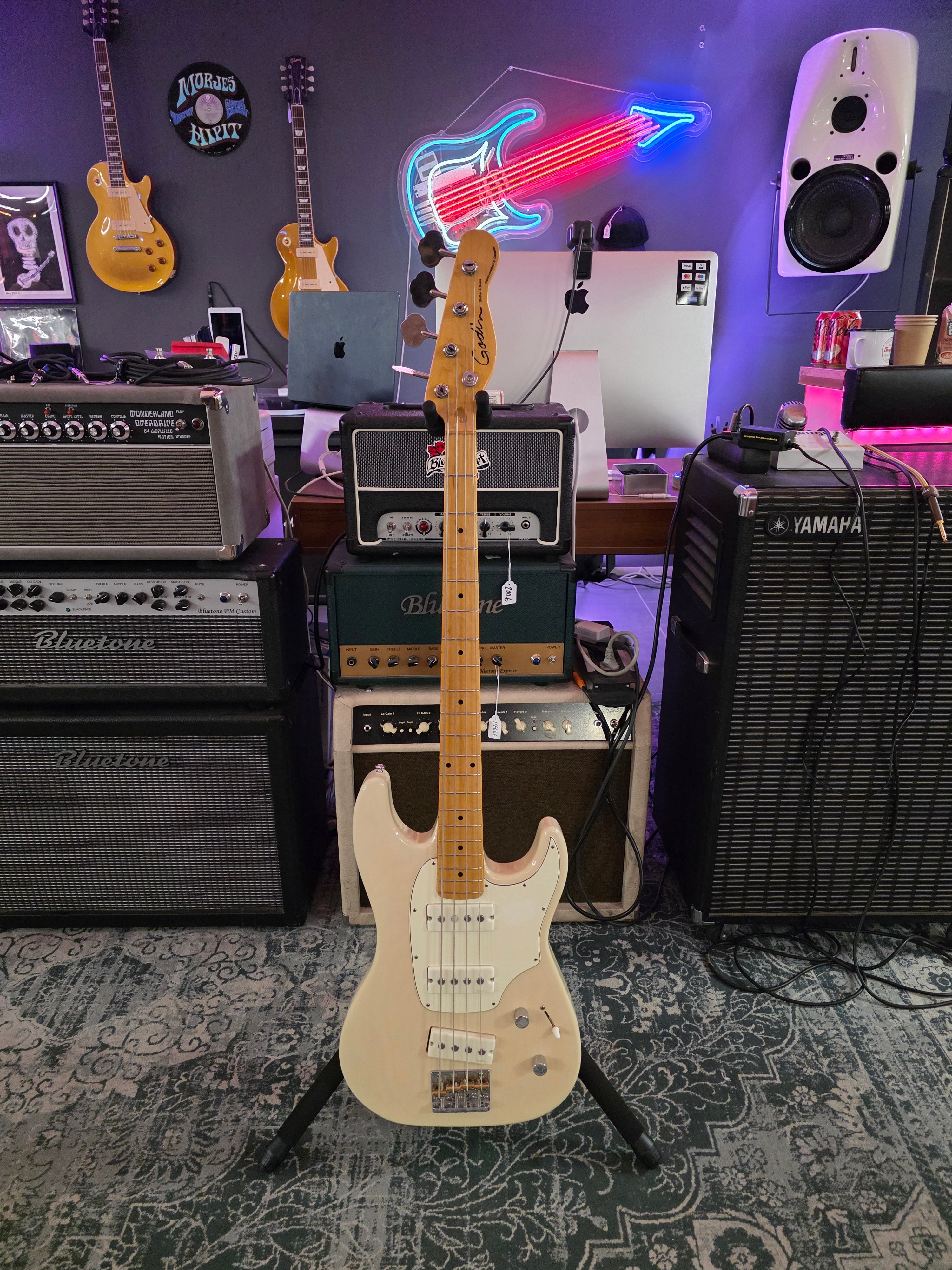 Godin Shifter 4