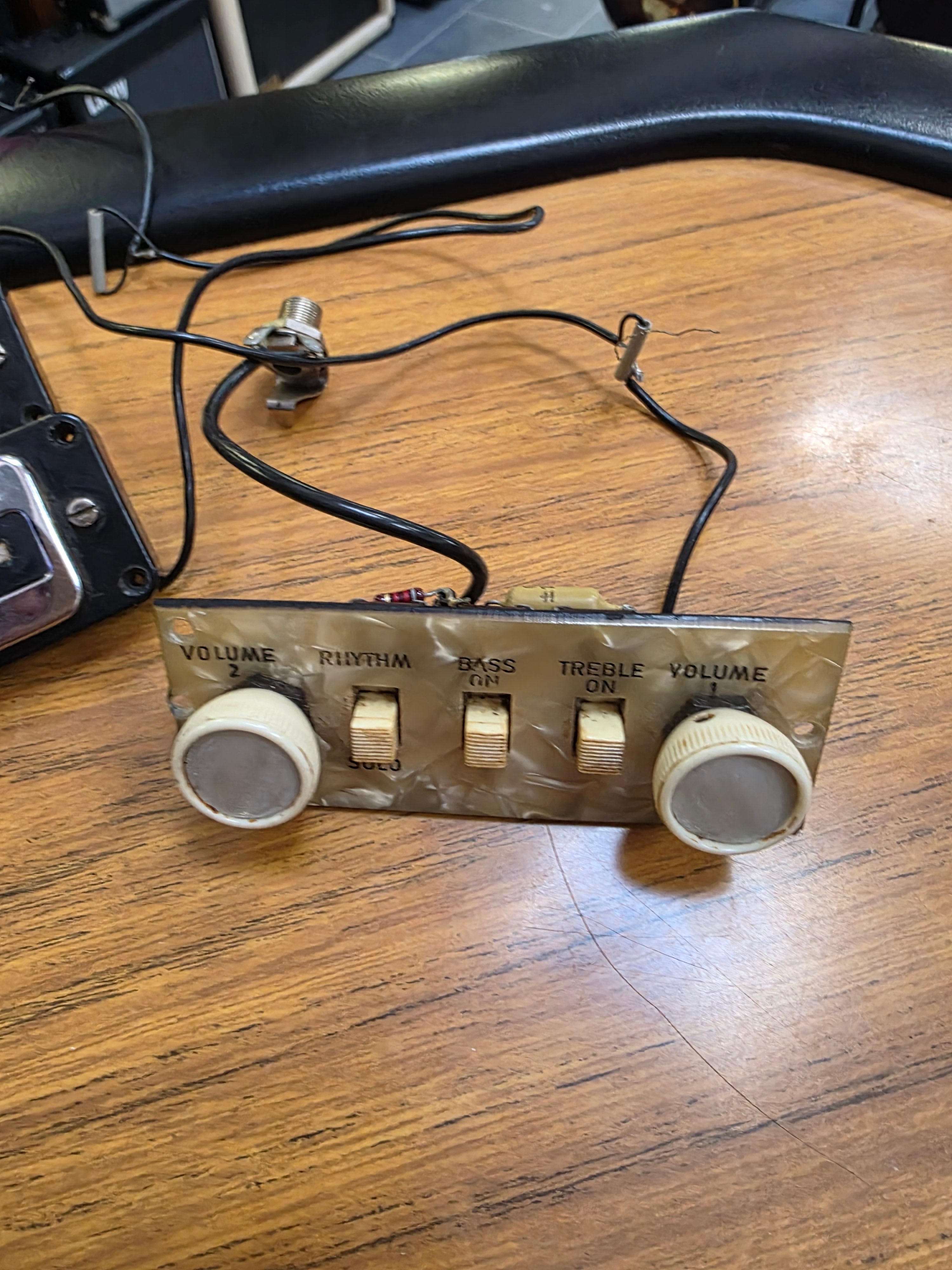 Höfner Vintage Bass Electronics