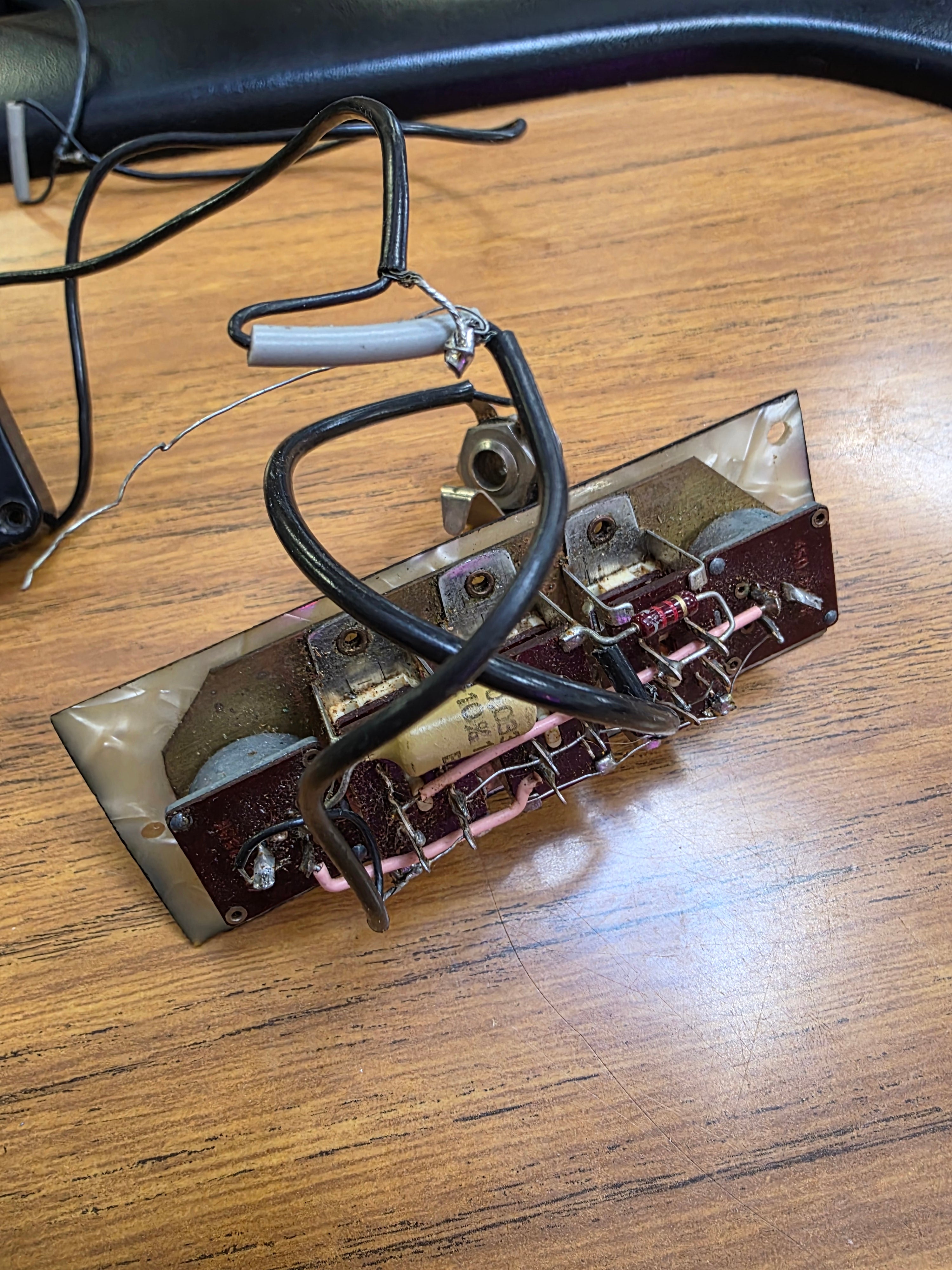 Höfner Vintage Bass Electronics