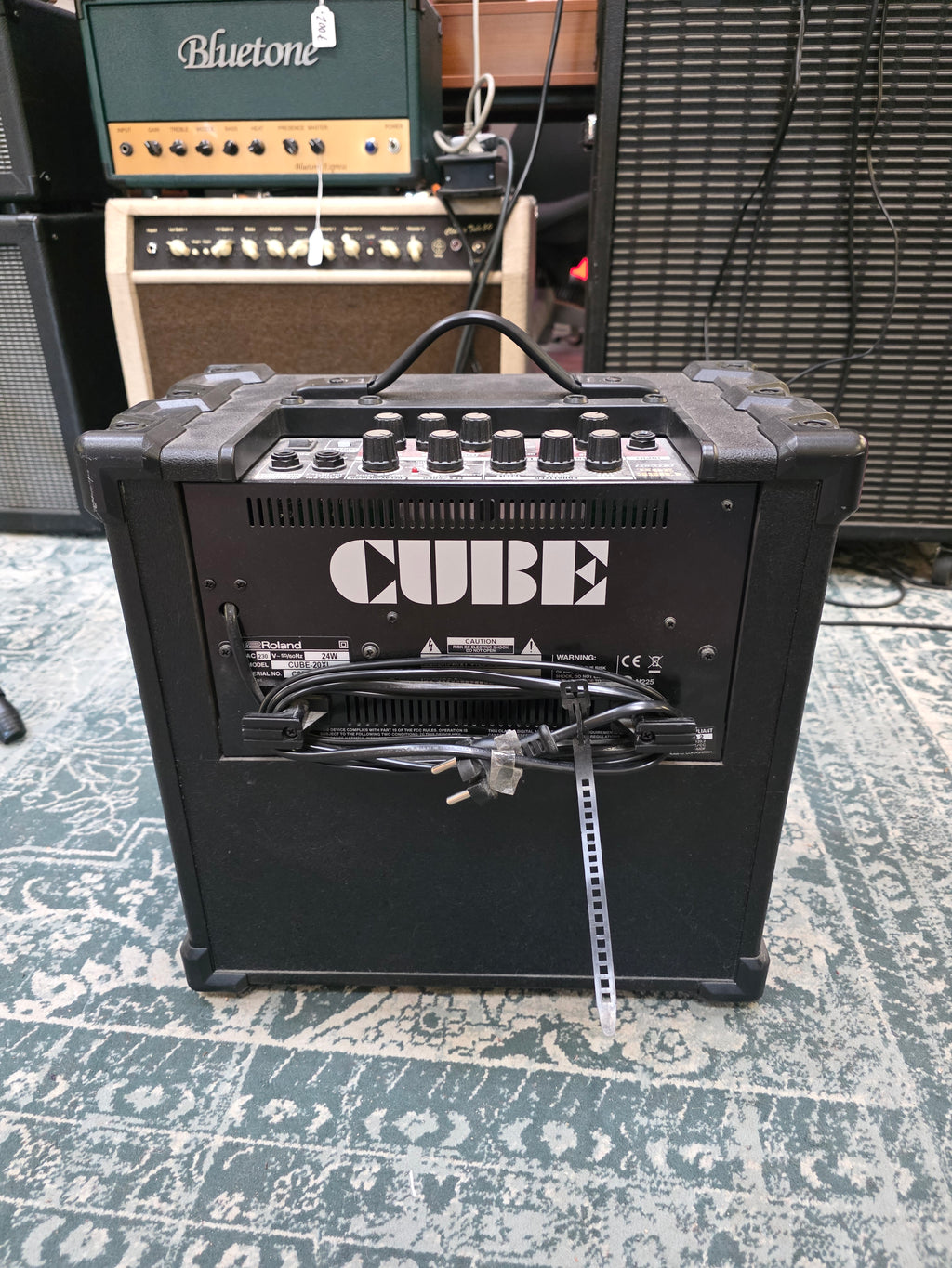 Roland Cube 20XL