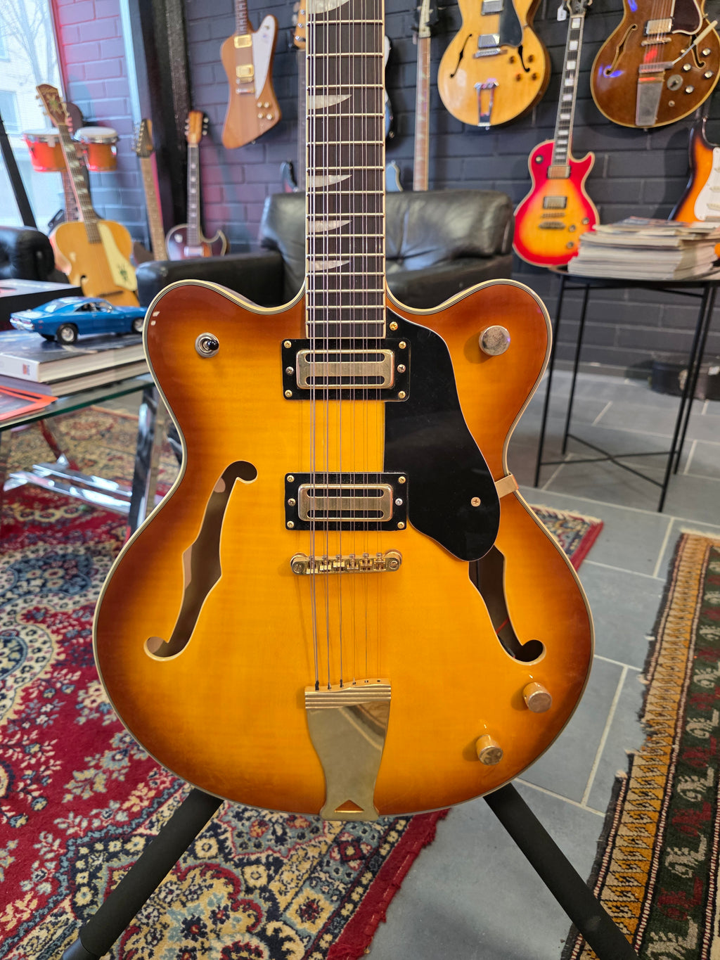 Eastwood Guitars Classic 12