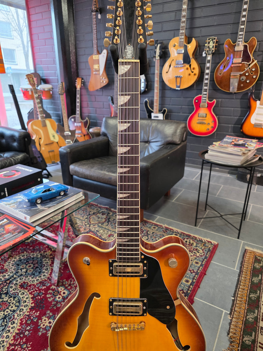 Eastwood Guitars Classic 12