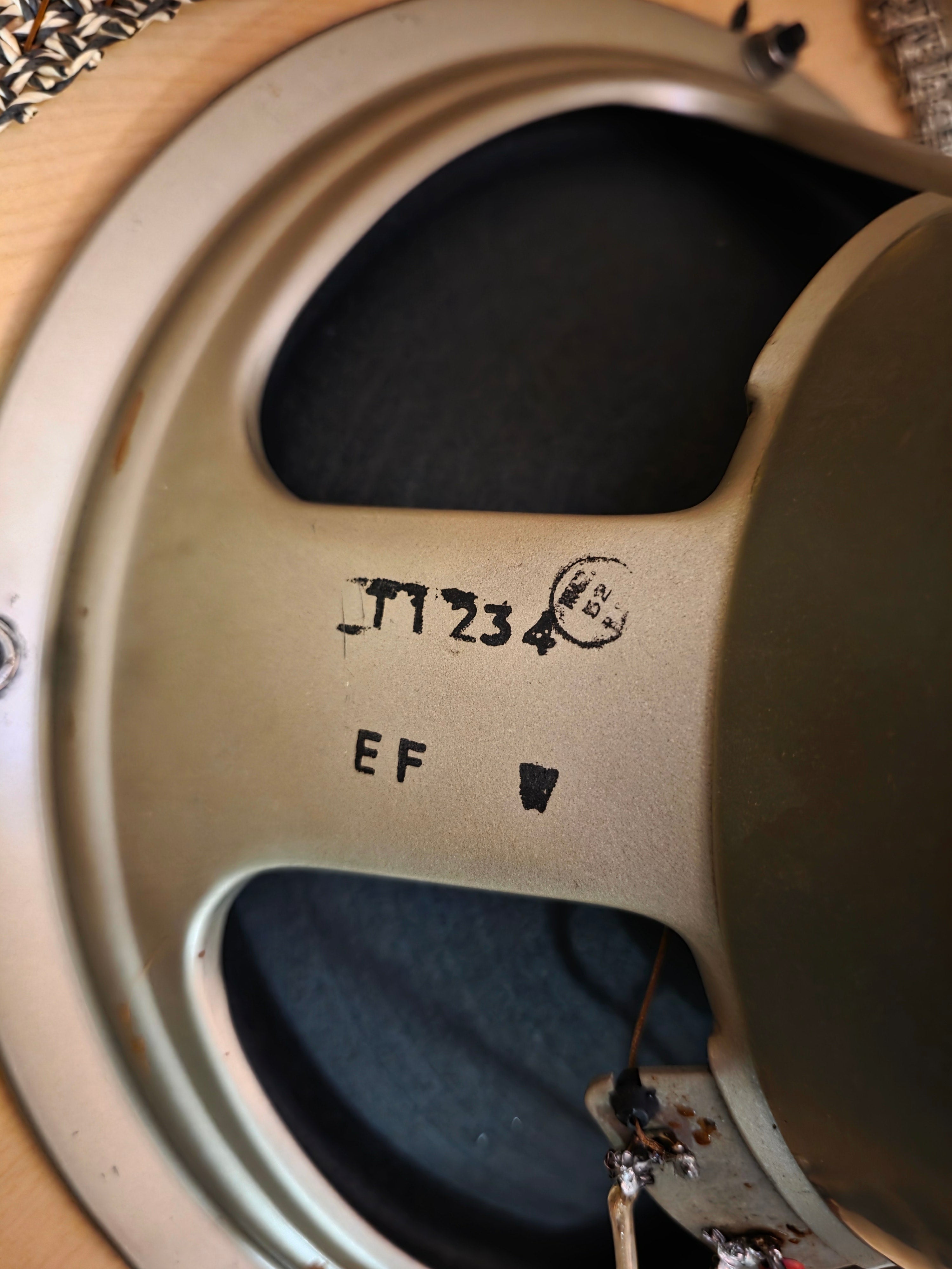 Rewatt Gabinete 4x12" con Celestion T1234 1973 Quad