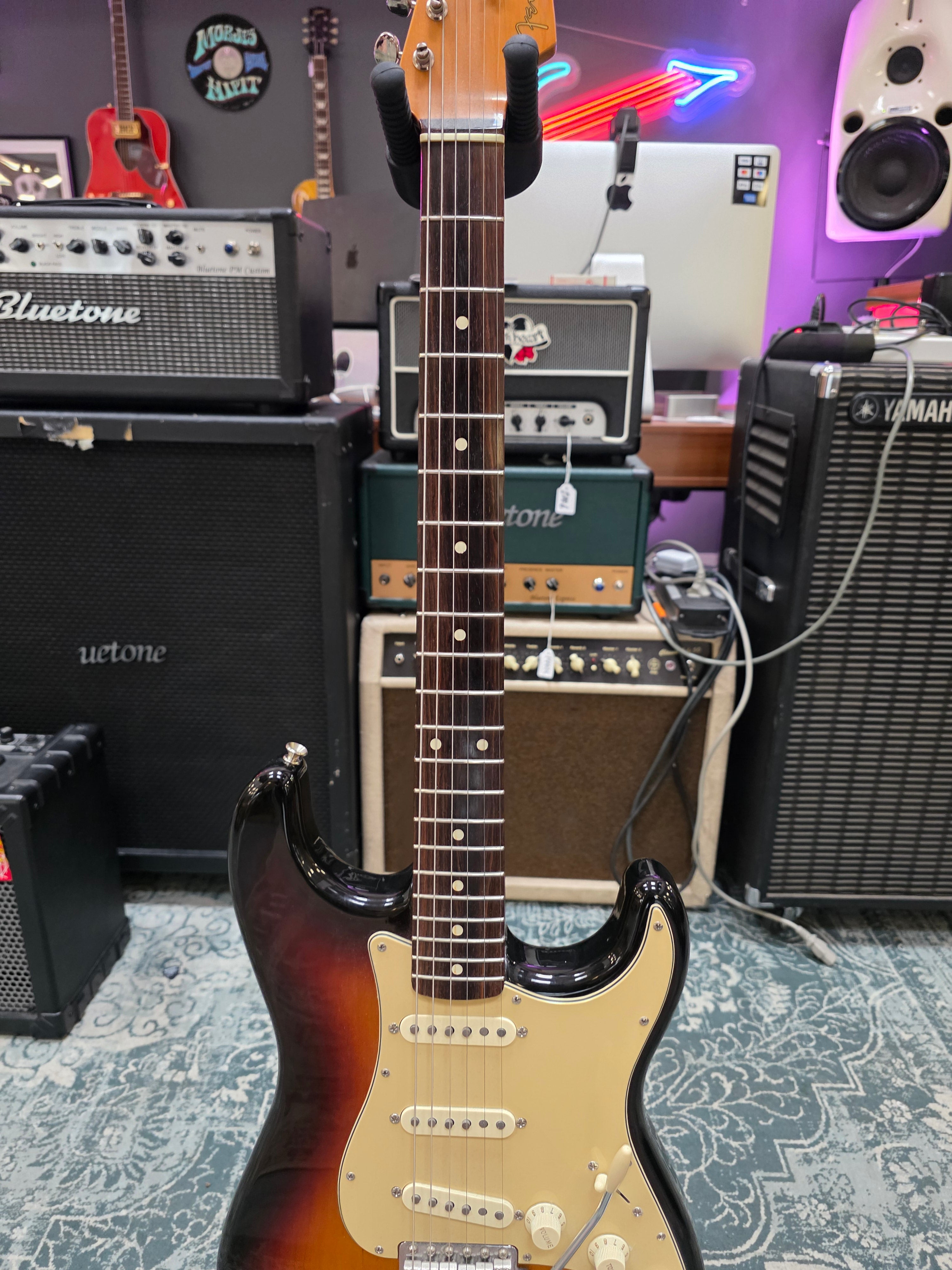 RESERVED Fender Classic Series 60s Stratocaster 2005