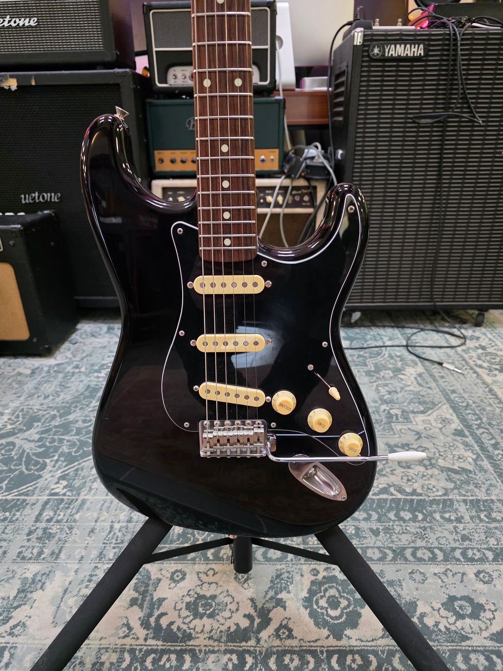 Fender Stratocaster ST-40 1988 Made in Japan w/ Seymour Duncan Hot Strat Set