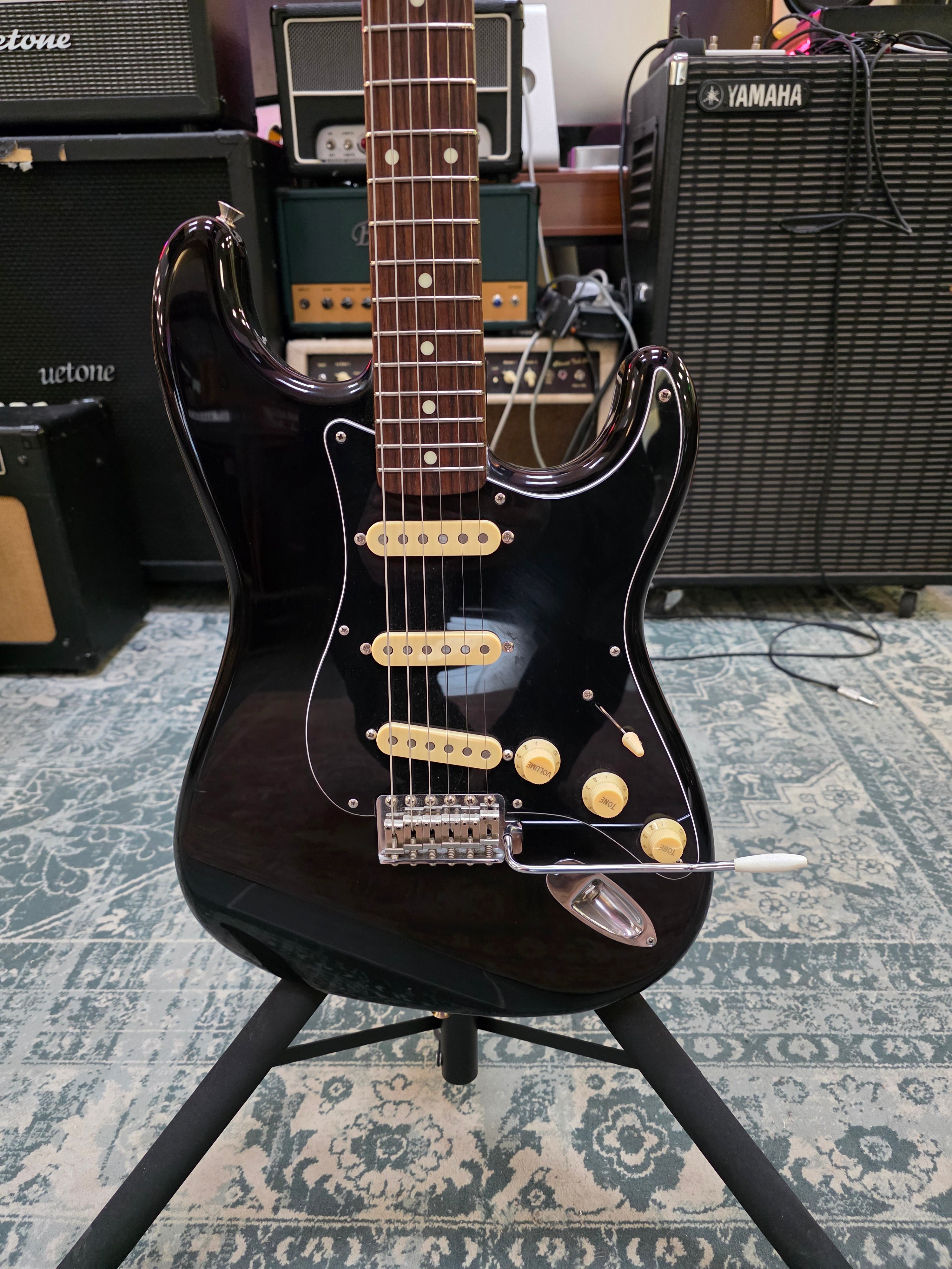 Fender Stratocaster ST-40 1988 Made in Japan w/ Seymour Duncan Hot Strat Set