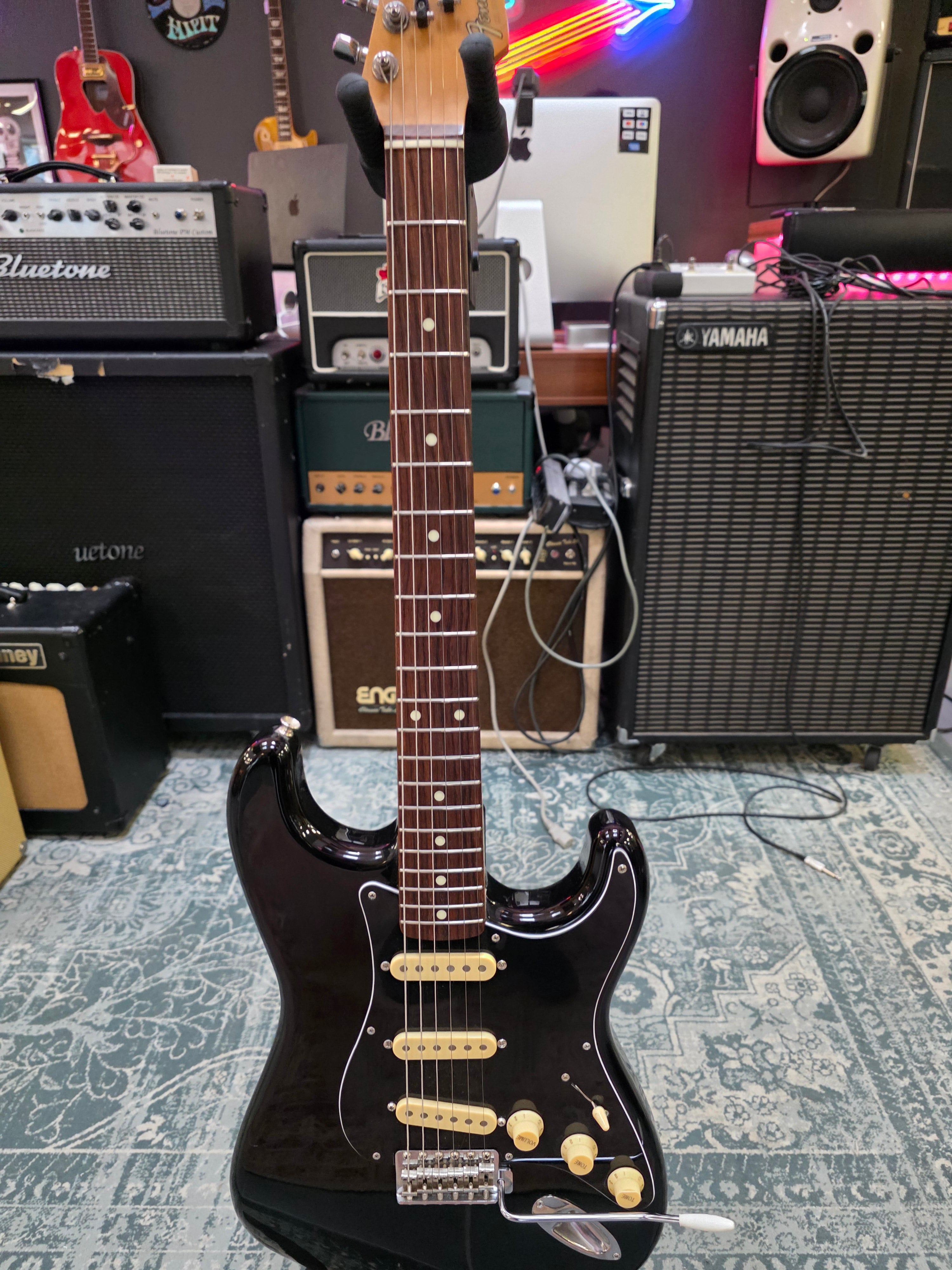 Fender Stratocaster ST-40 1988 Made in Japan w/ Seymour Duncan Hot Strat Set