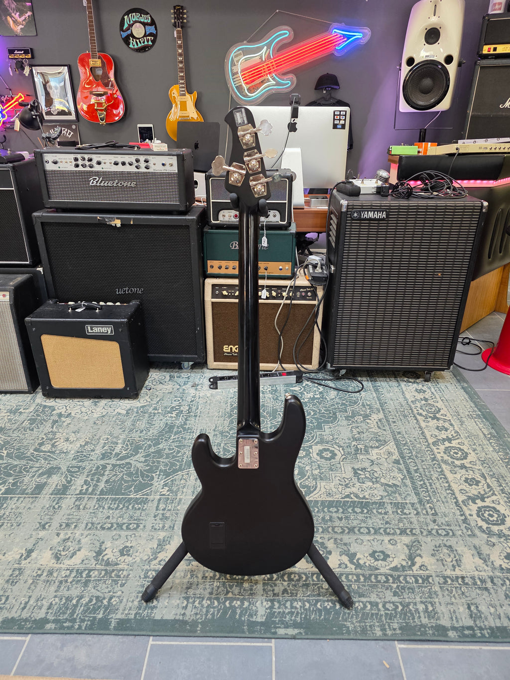 Music Man S.U.B. 2EQ Textured Black 2003