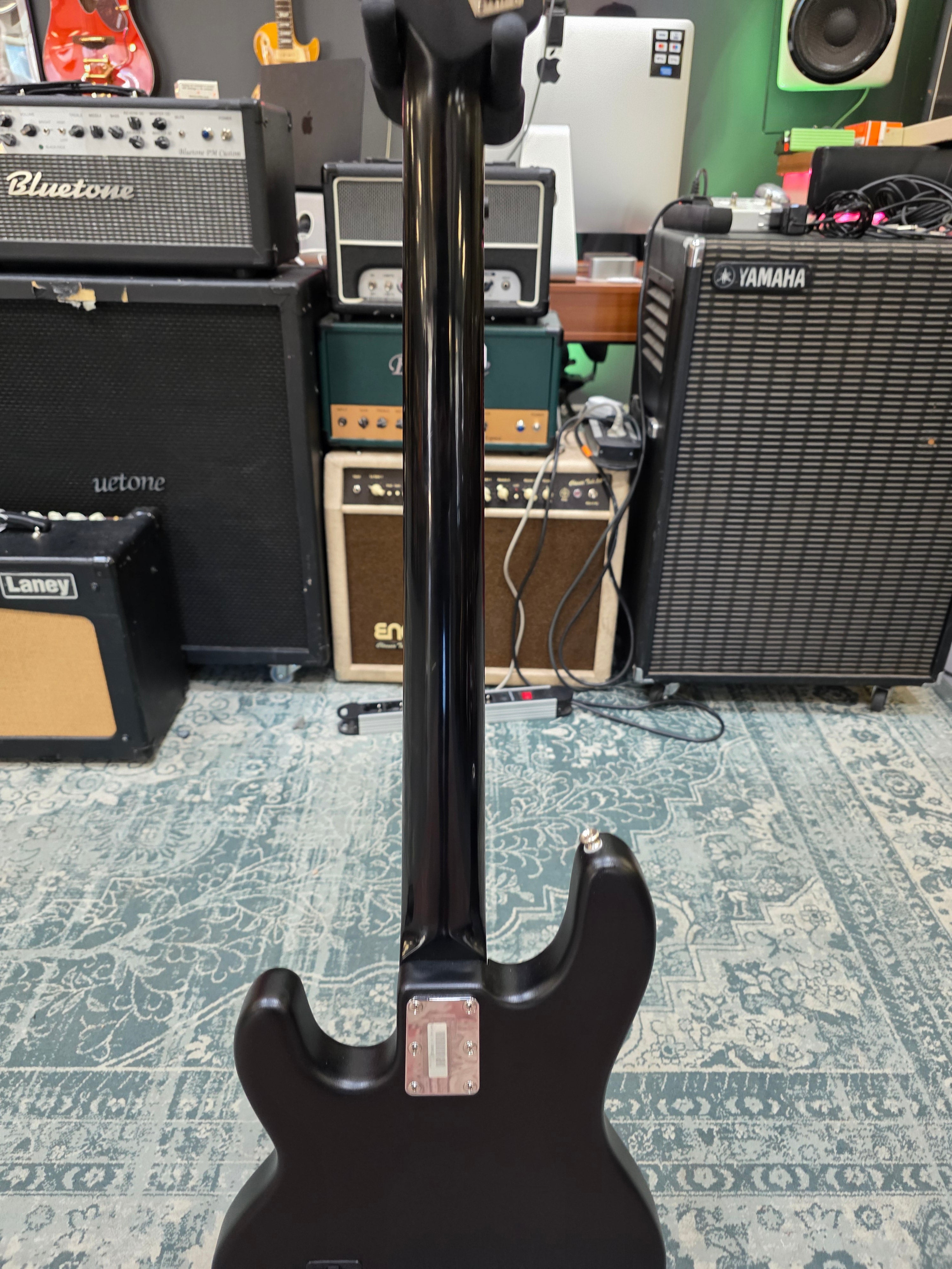 Music Man S.U.B. 2EQ Textured Black 2003