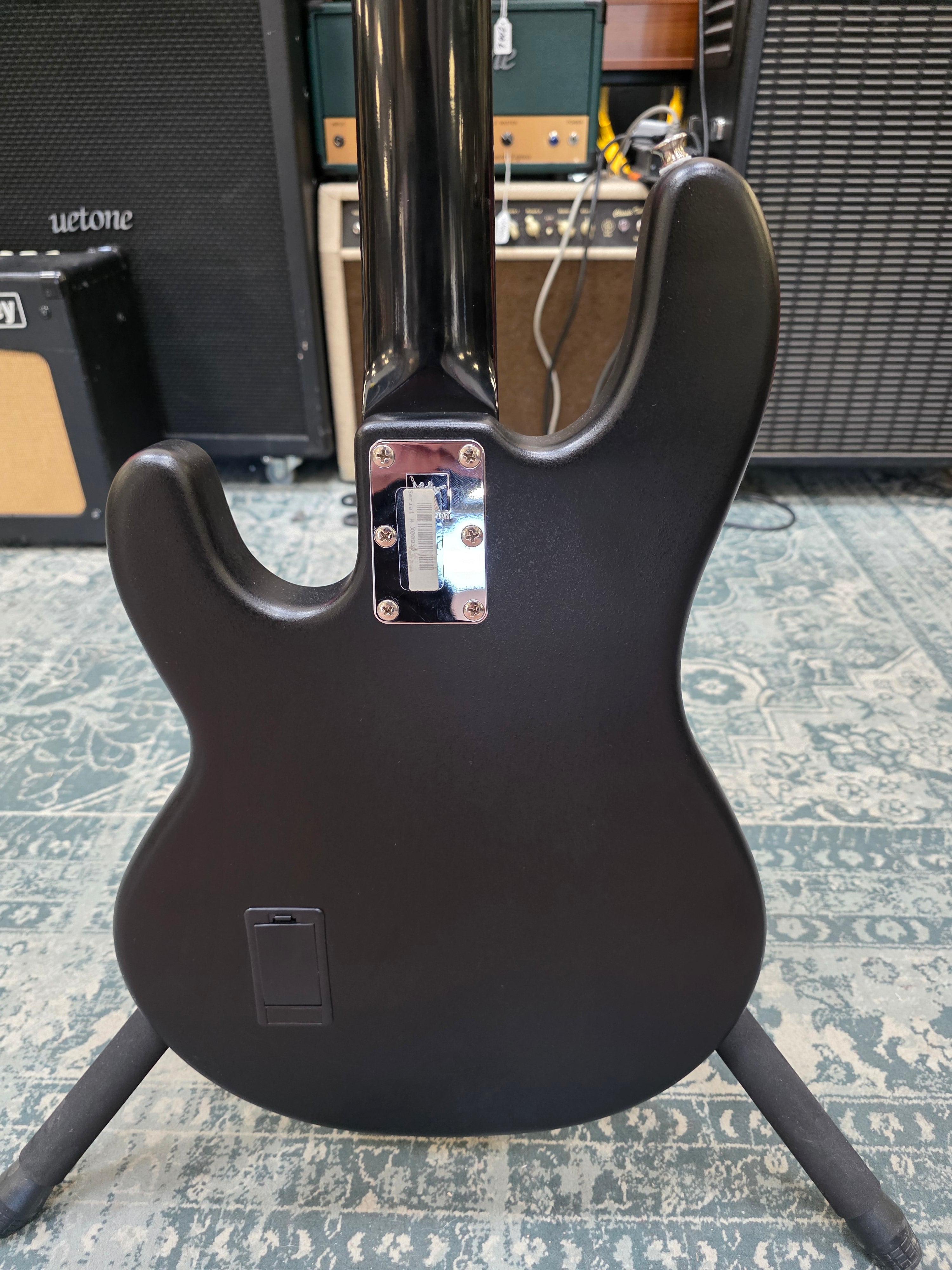 Music Man S.U.B. 2EQ Textured Black 2003