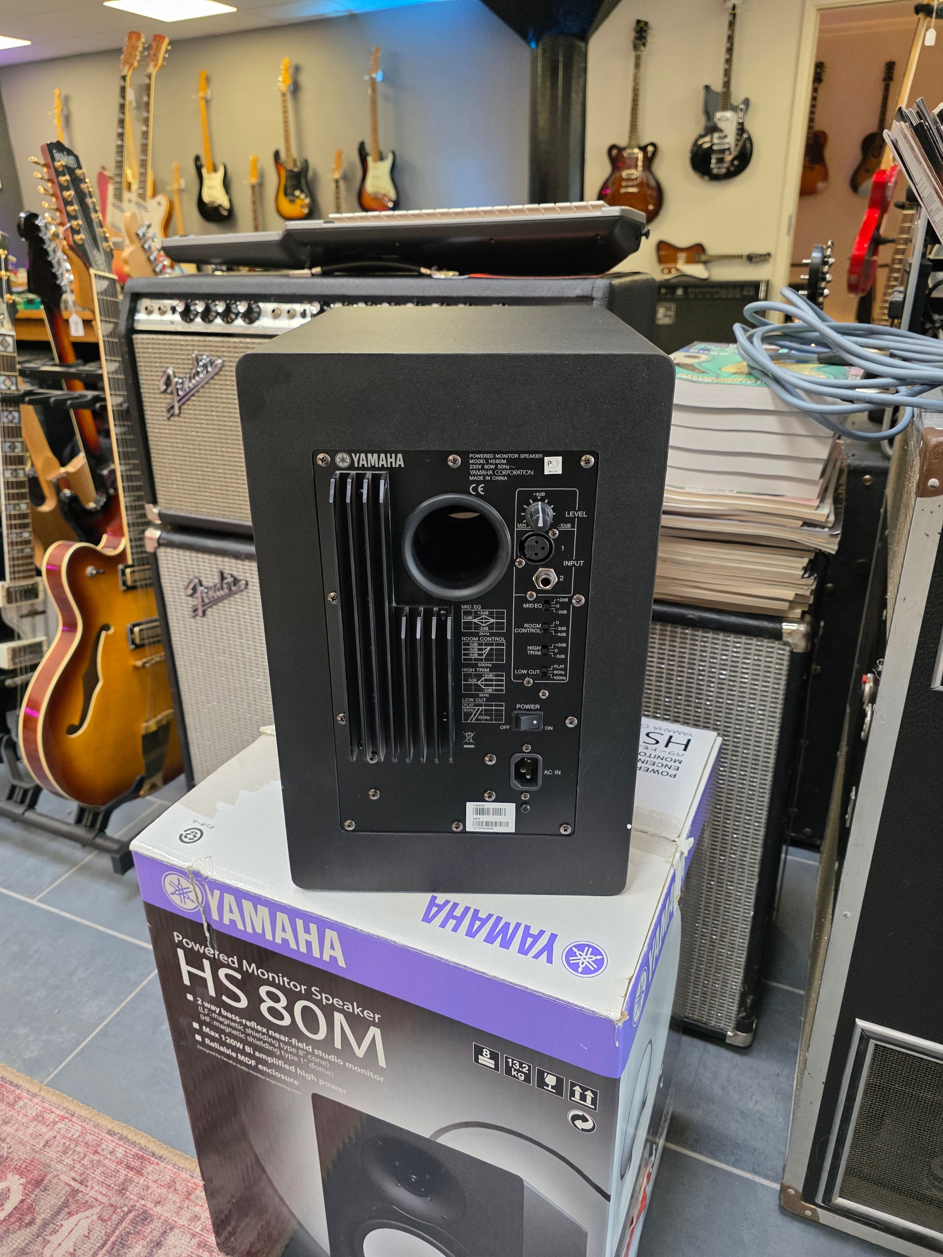 YAMAHA HS 80M ペア　モニタースピーカー YAMAHA HS 80M ペア モニタースピーカー 【公式通販】