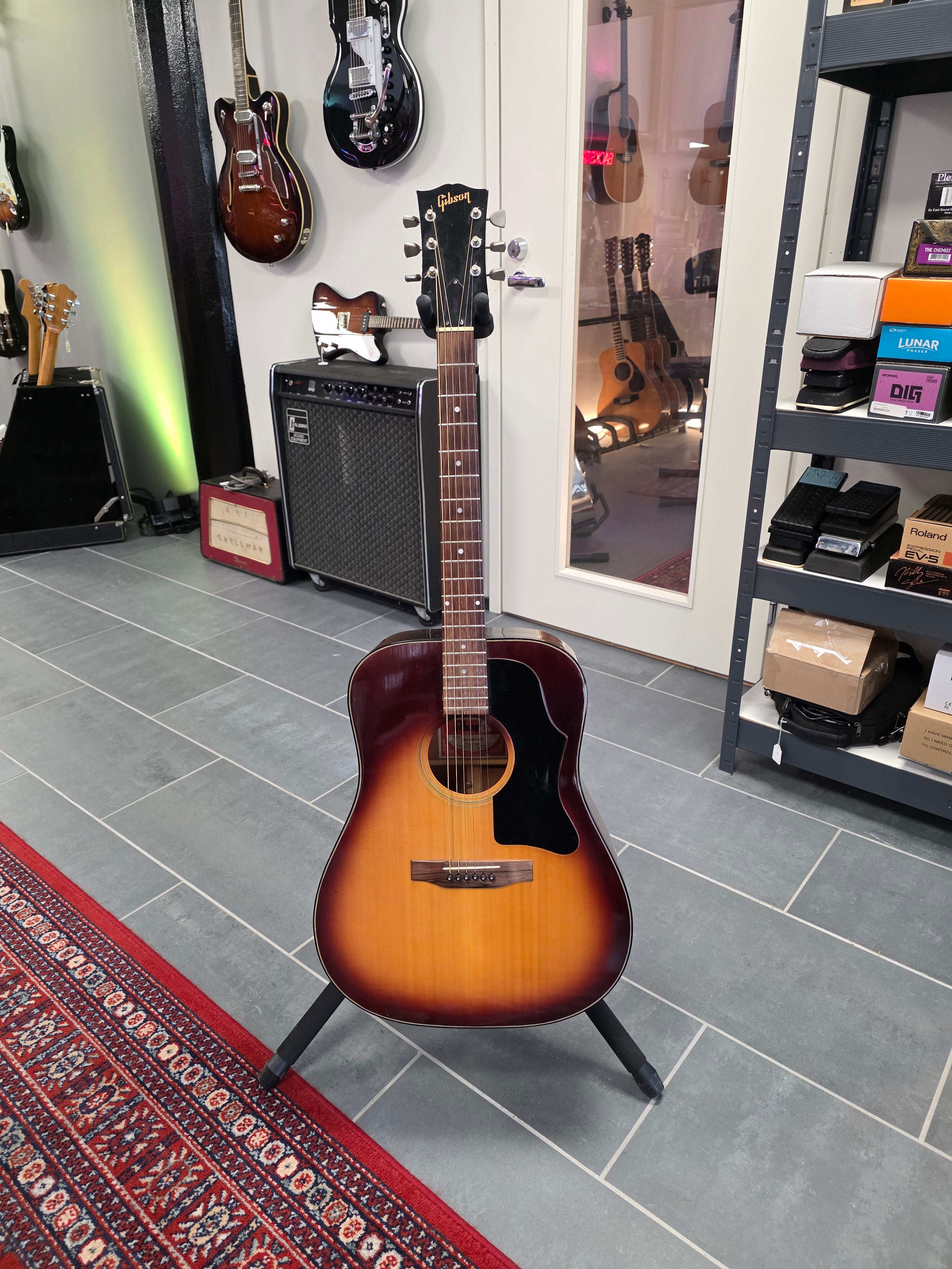 Gibson J-45 Deluxe 1974