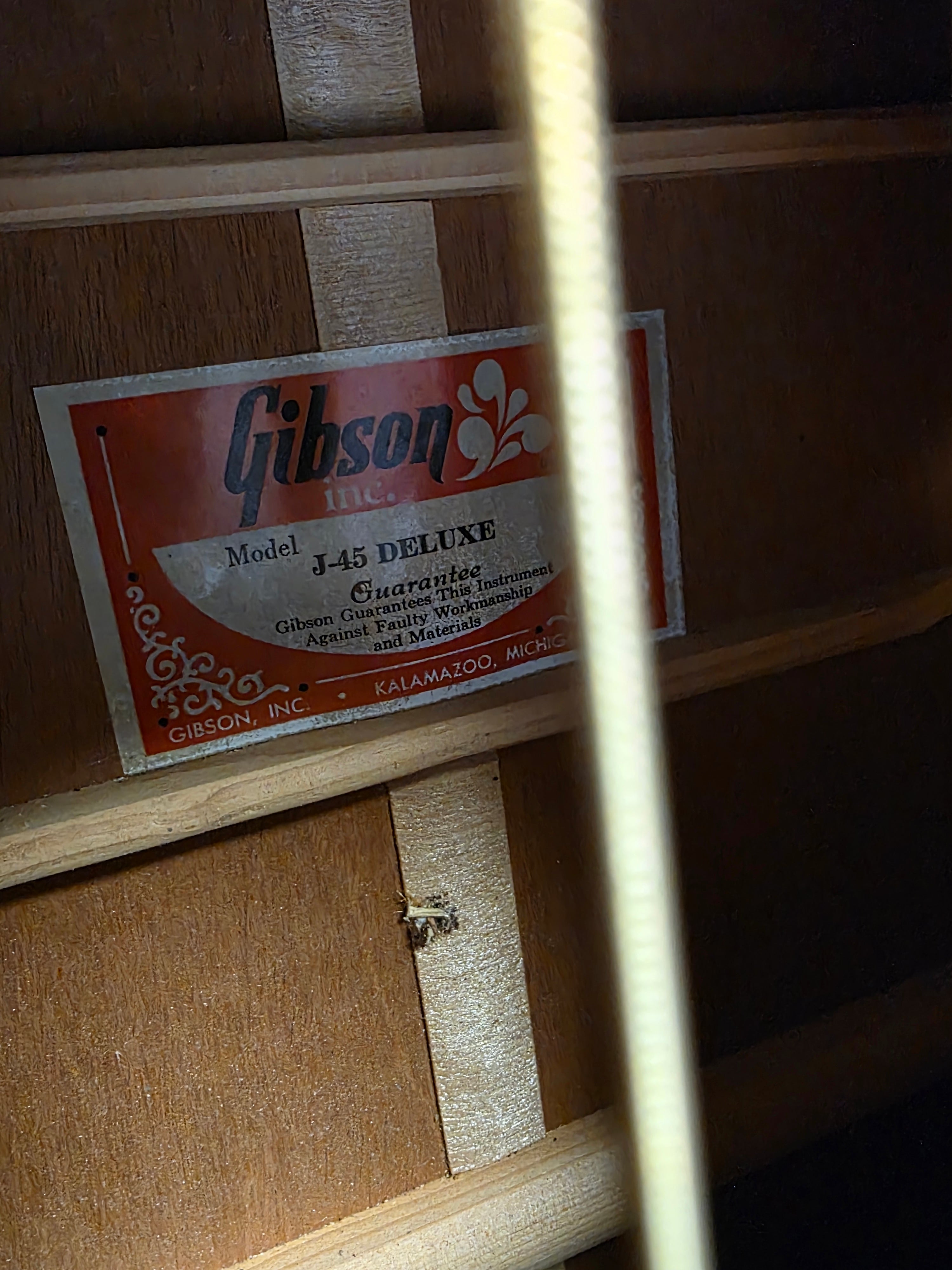 Gibson J-45 Deluxe 1974