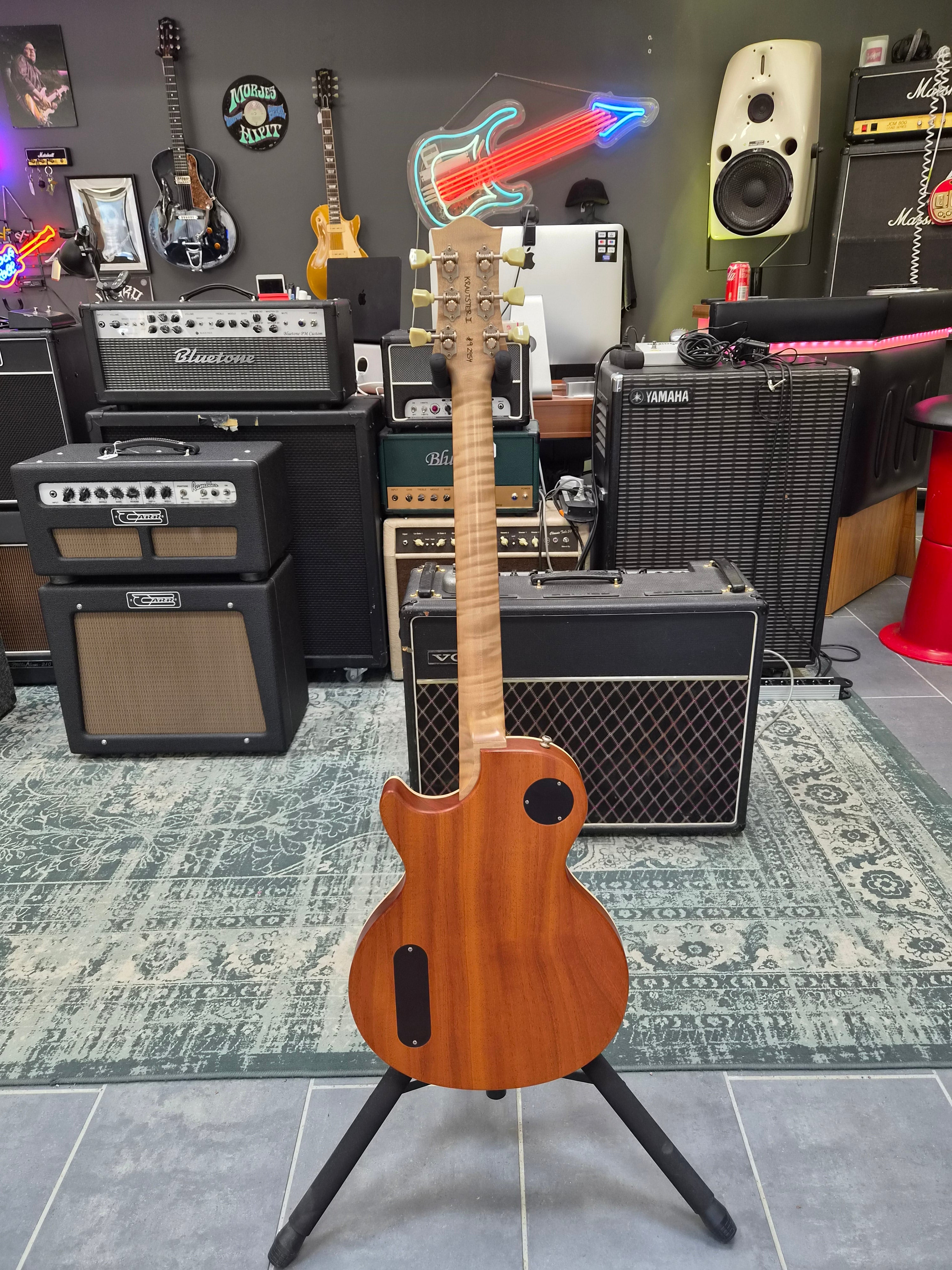 Nik Huber Krautster II Onyx Black 2019