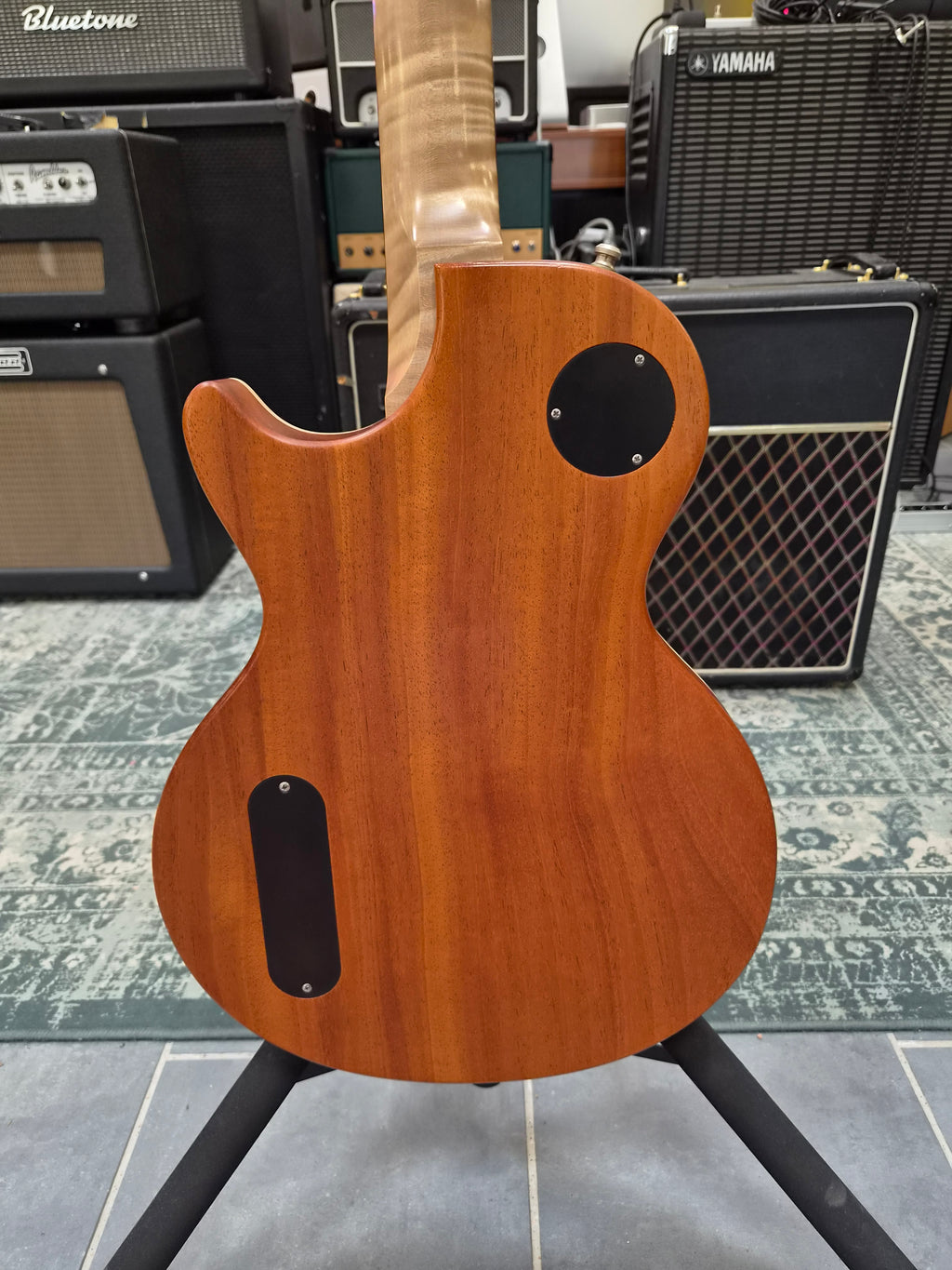 Nik Huber Krautster II Onyx Black 2019