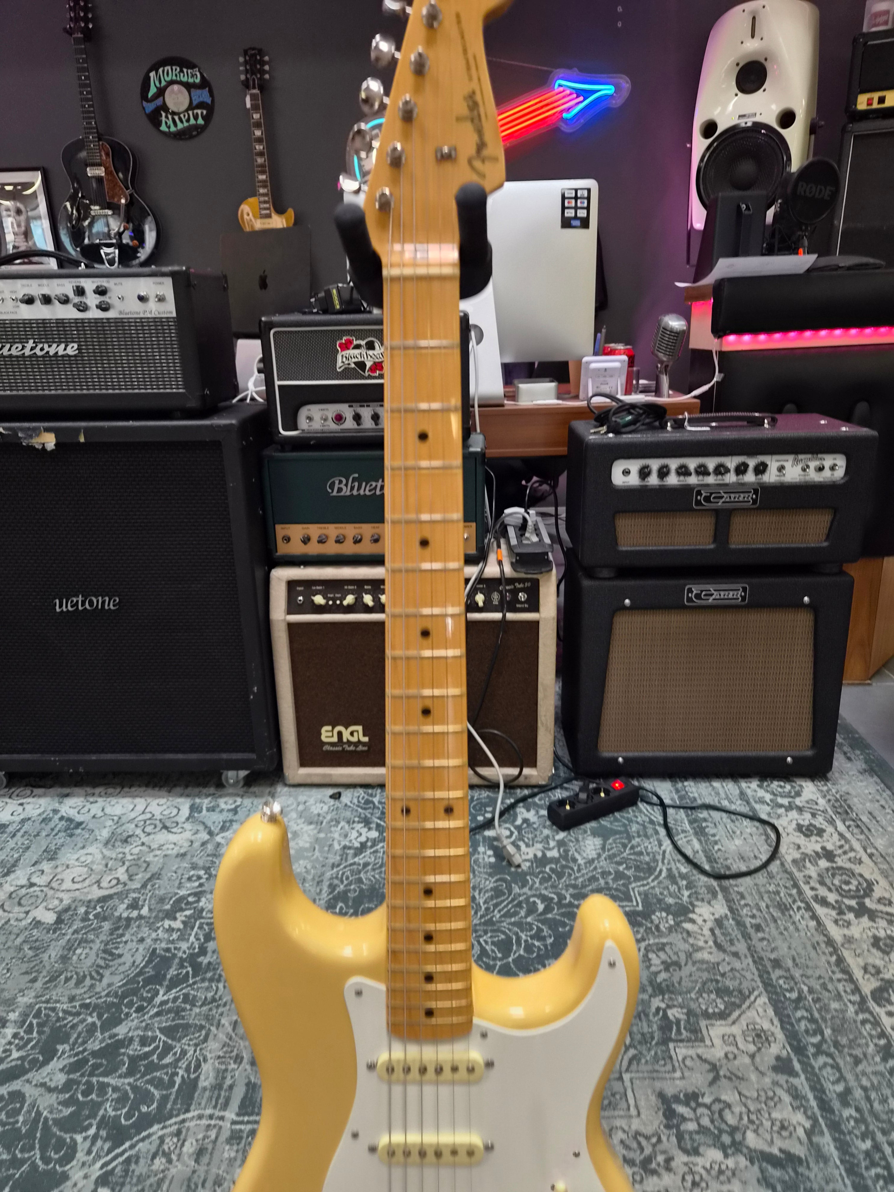 Fender American Vintage II ´57 Stratocaster Vintage Blonde 2023