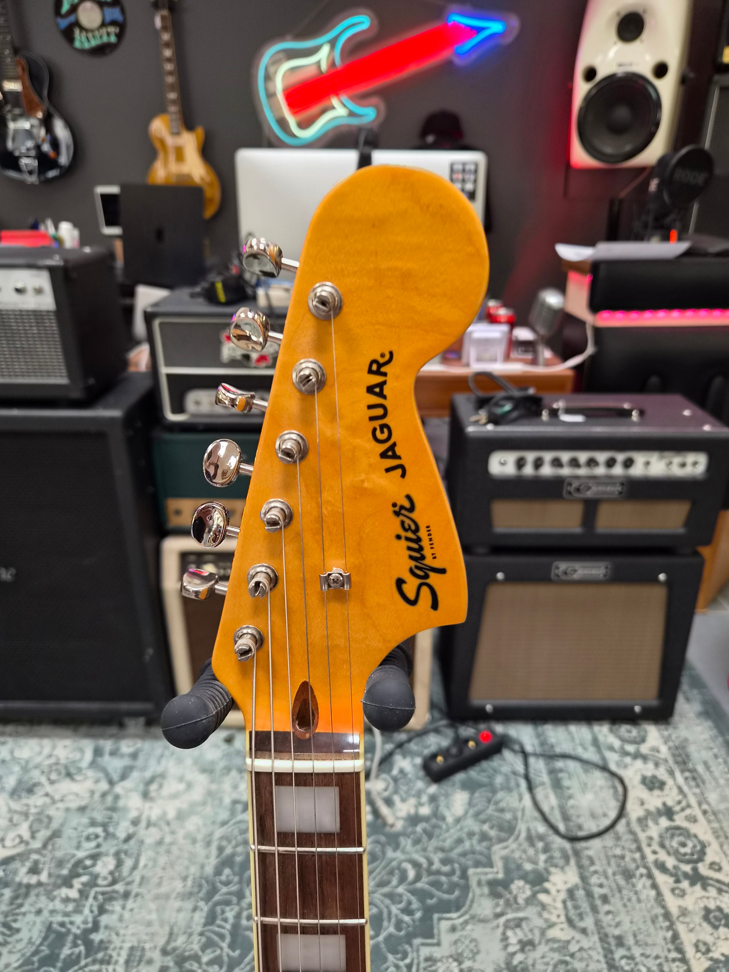 Squier Classic Vibe 70s Jaguar