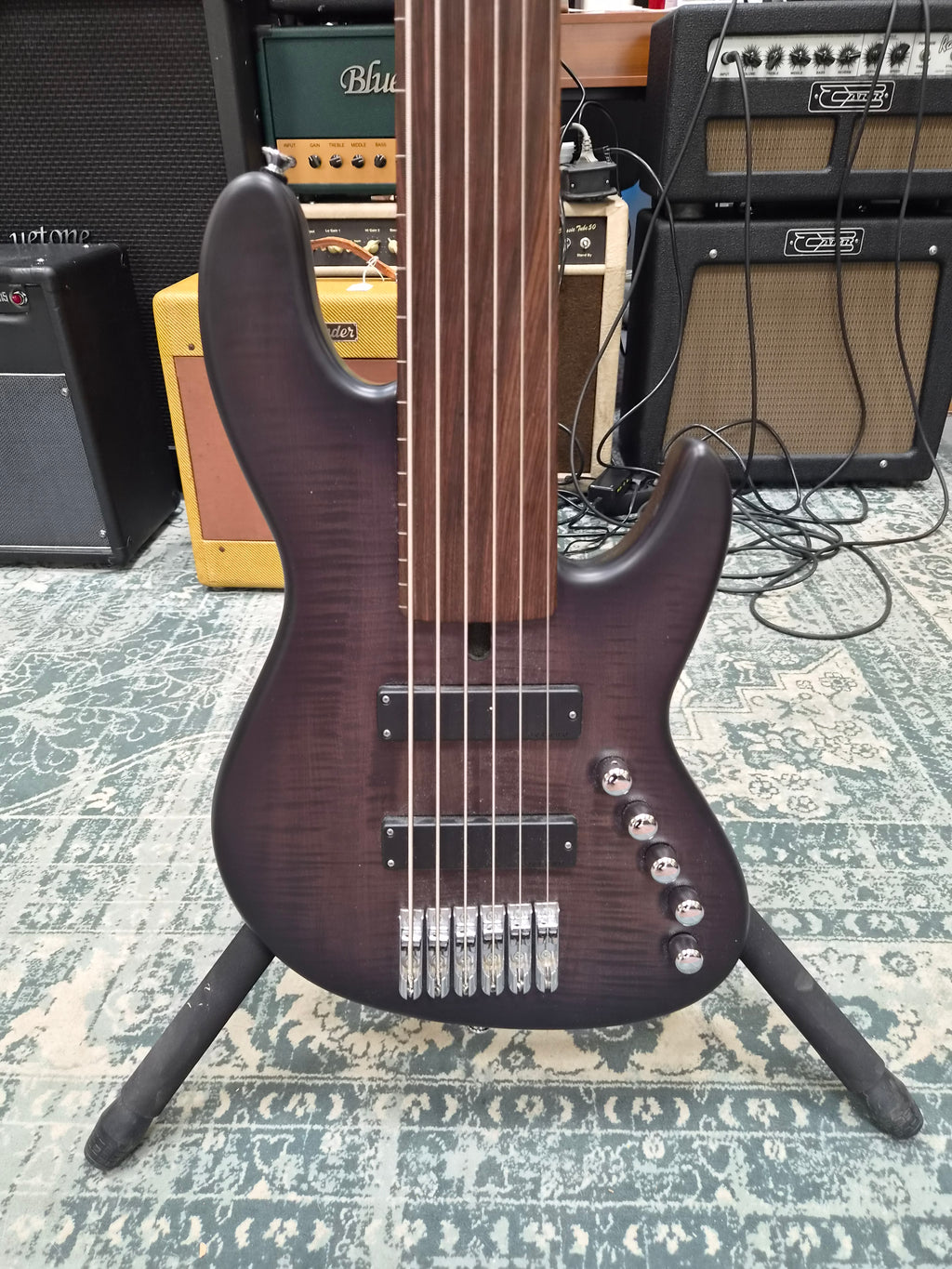 Maruszczyk Elwood L61-24 Fretless Blackburst Matte