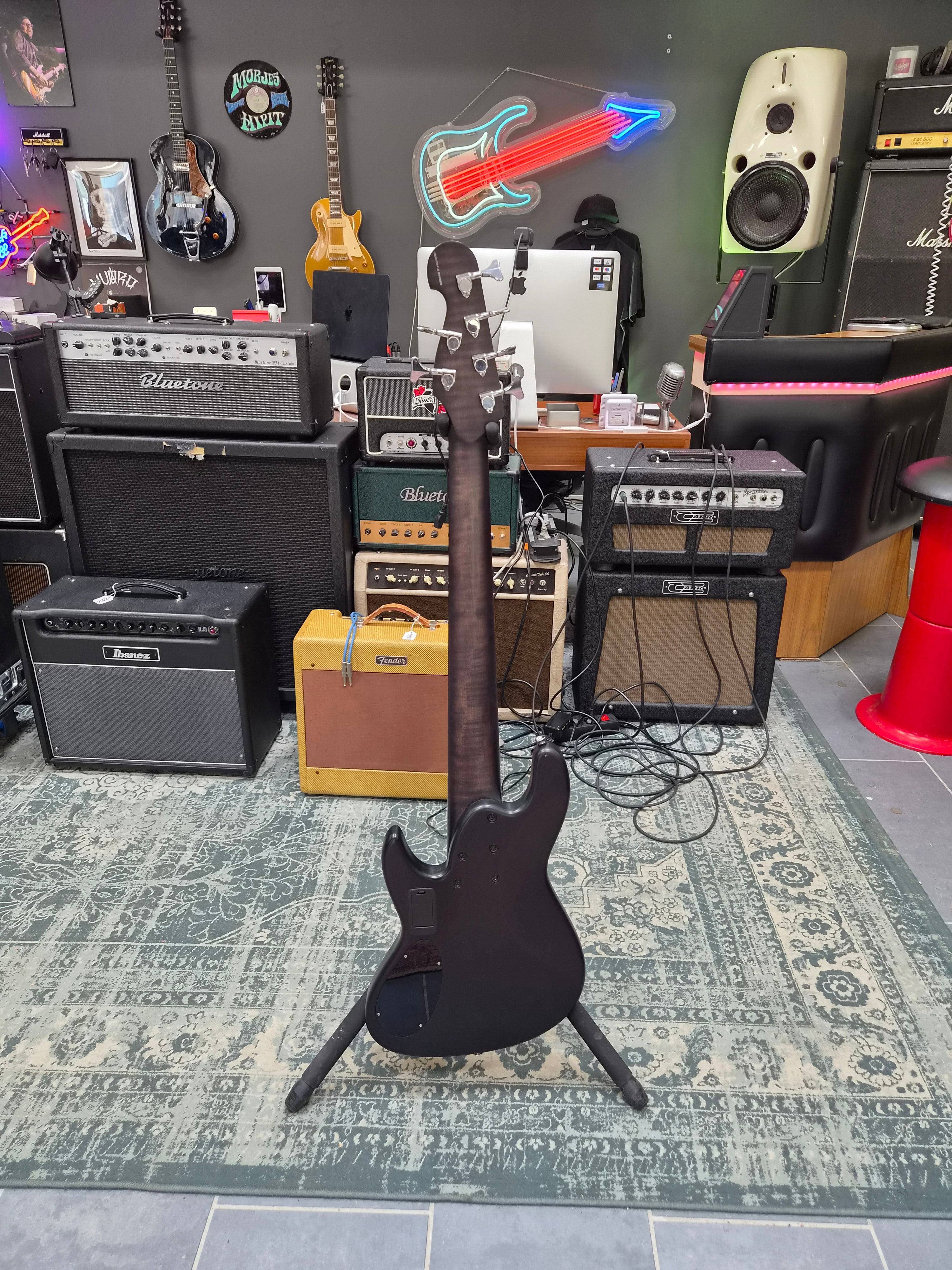 Maruszczyk Elwood L61-24 Fretless Blackburst Matte