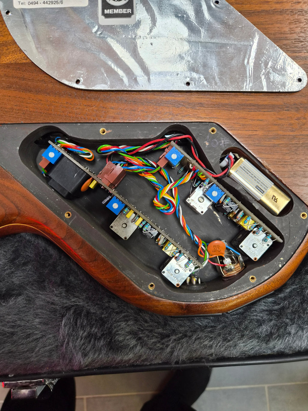 Wal MkII Fretless Bass 5-string 1989