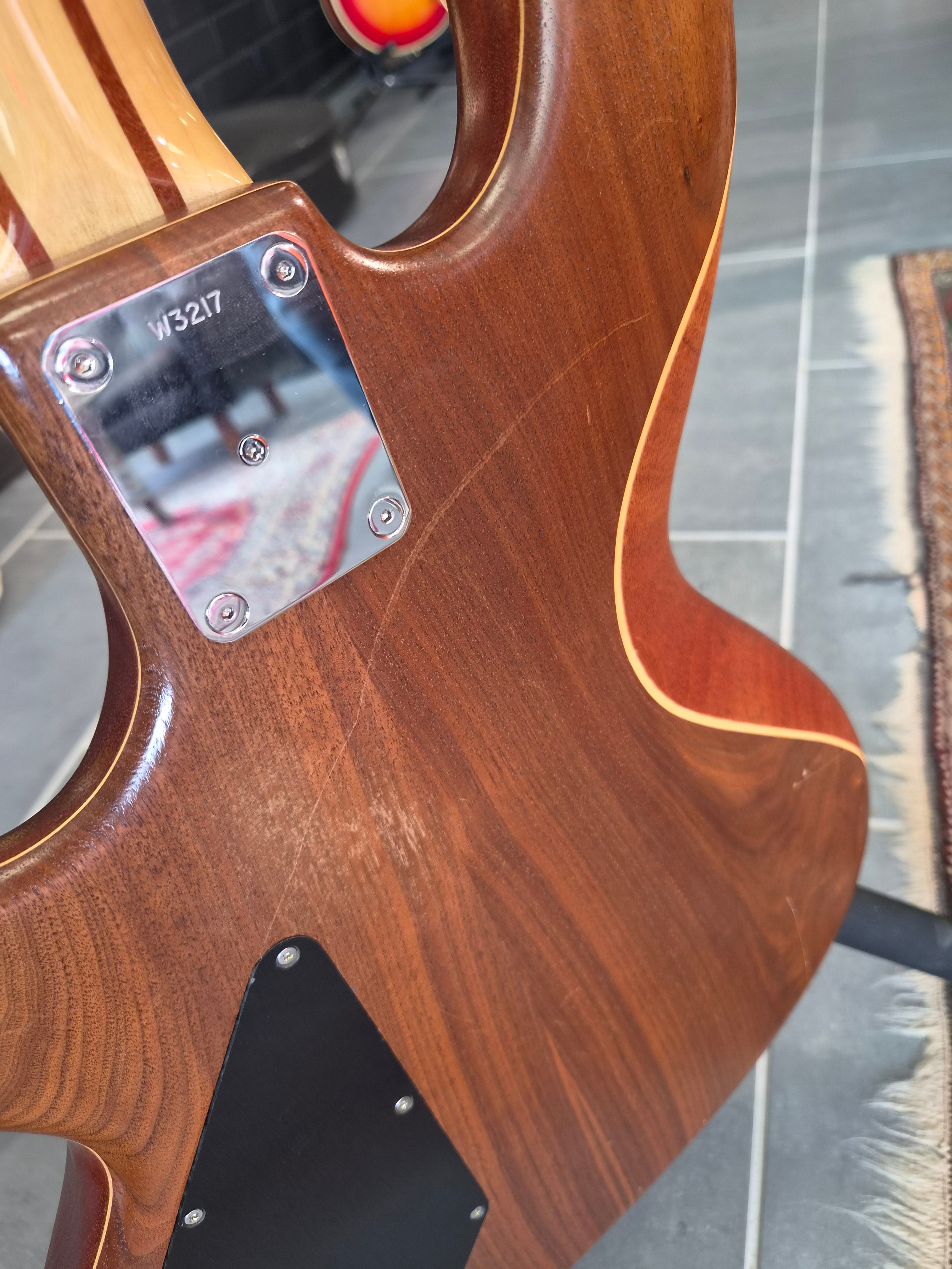 Wal MkII Fretless Bass 5-string 1989