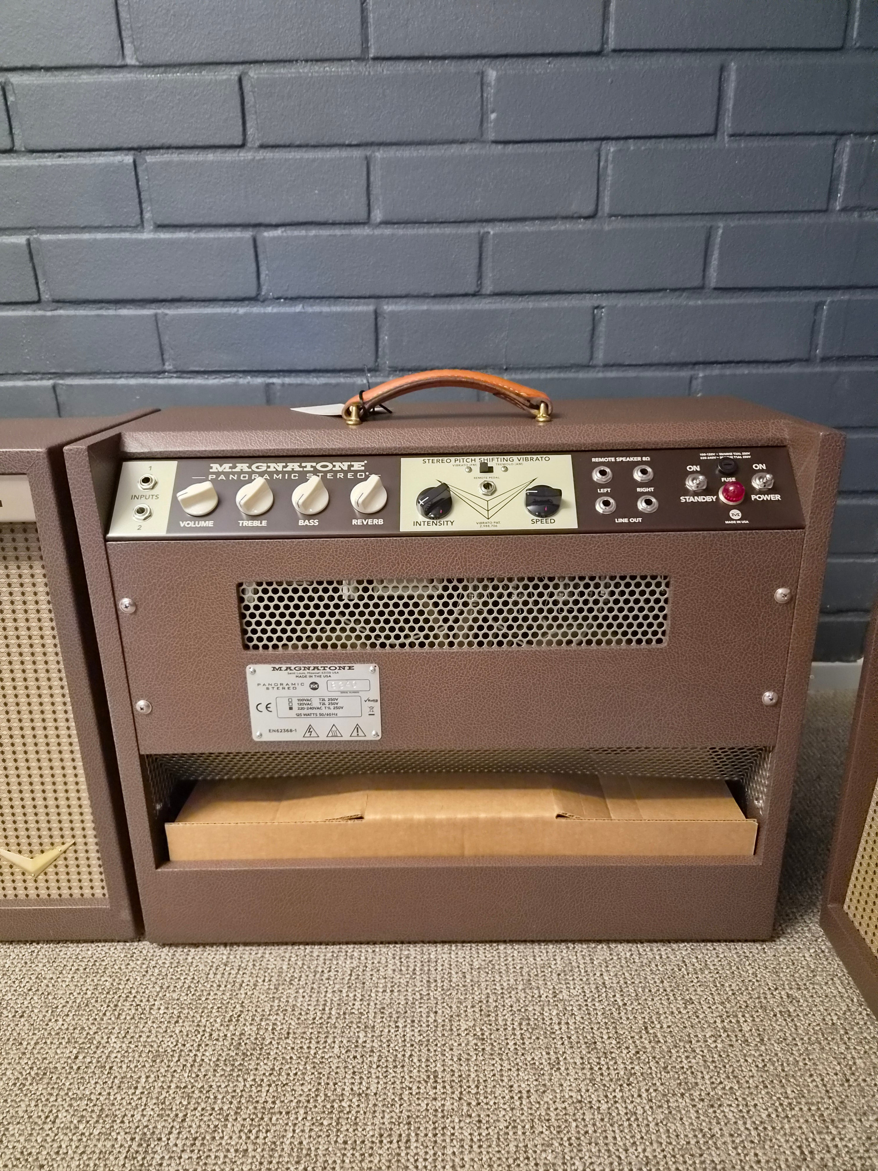 Magnatone Panoramic Stereo 2x10" Combo