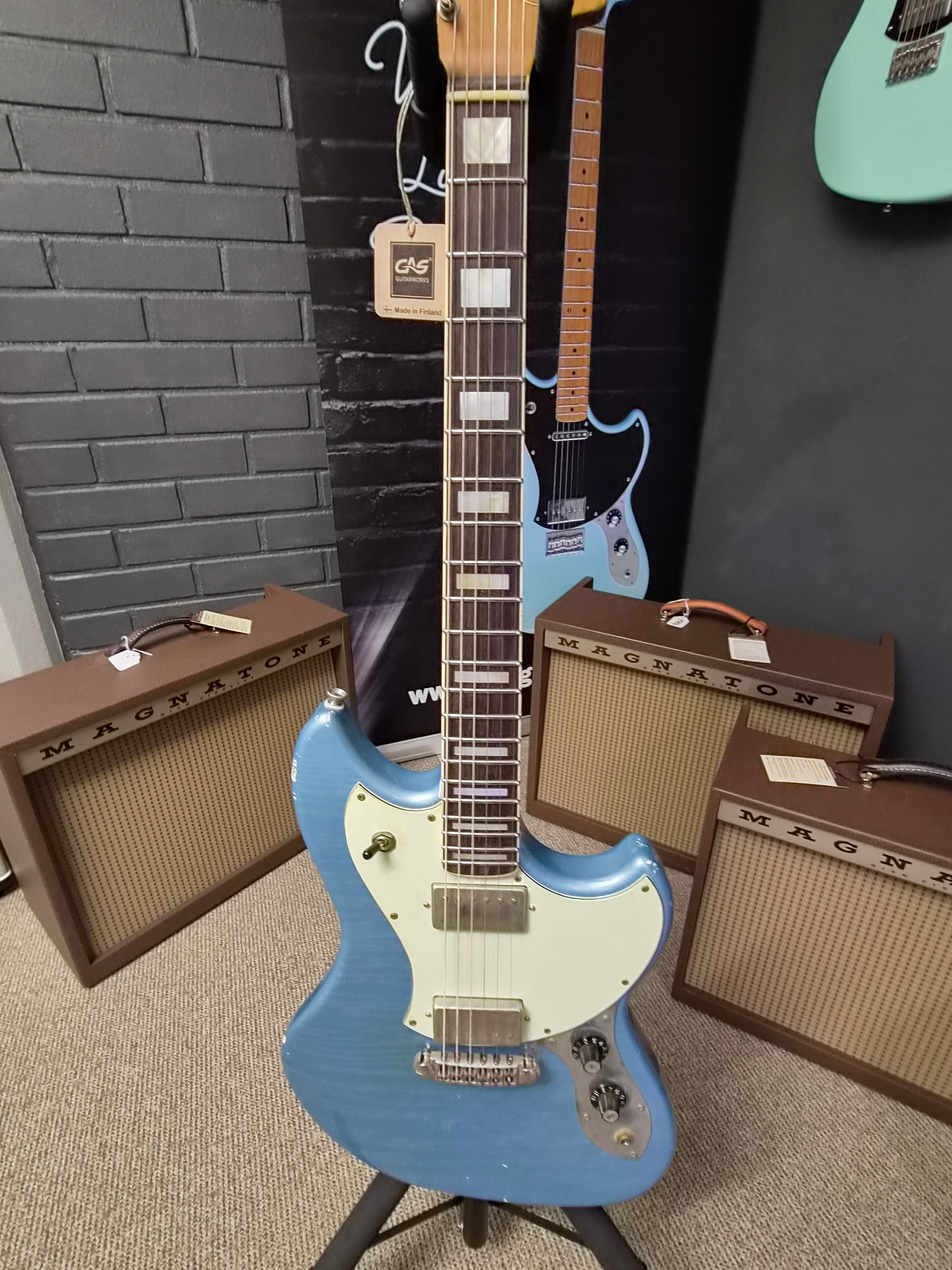 Viva La Prima #180 Ice Blue