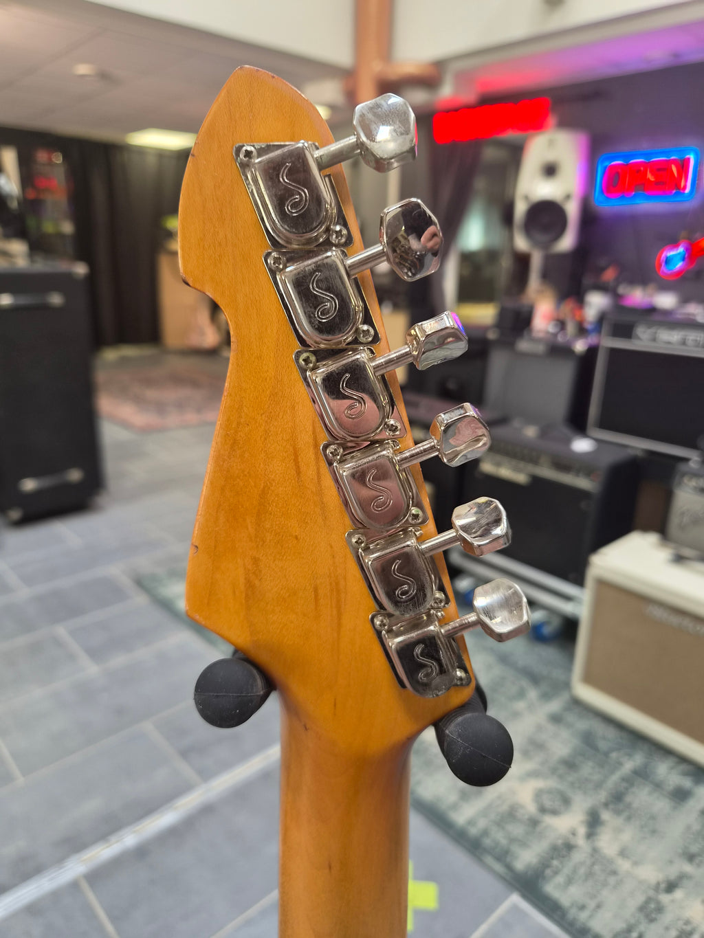 Liljeström Guitars SL Hard Tail Ruby Red