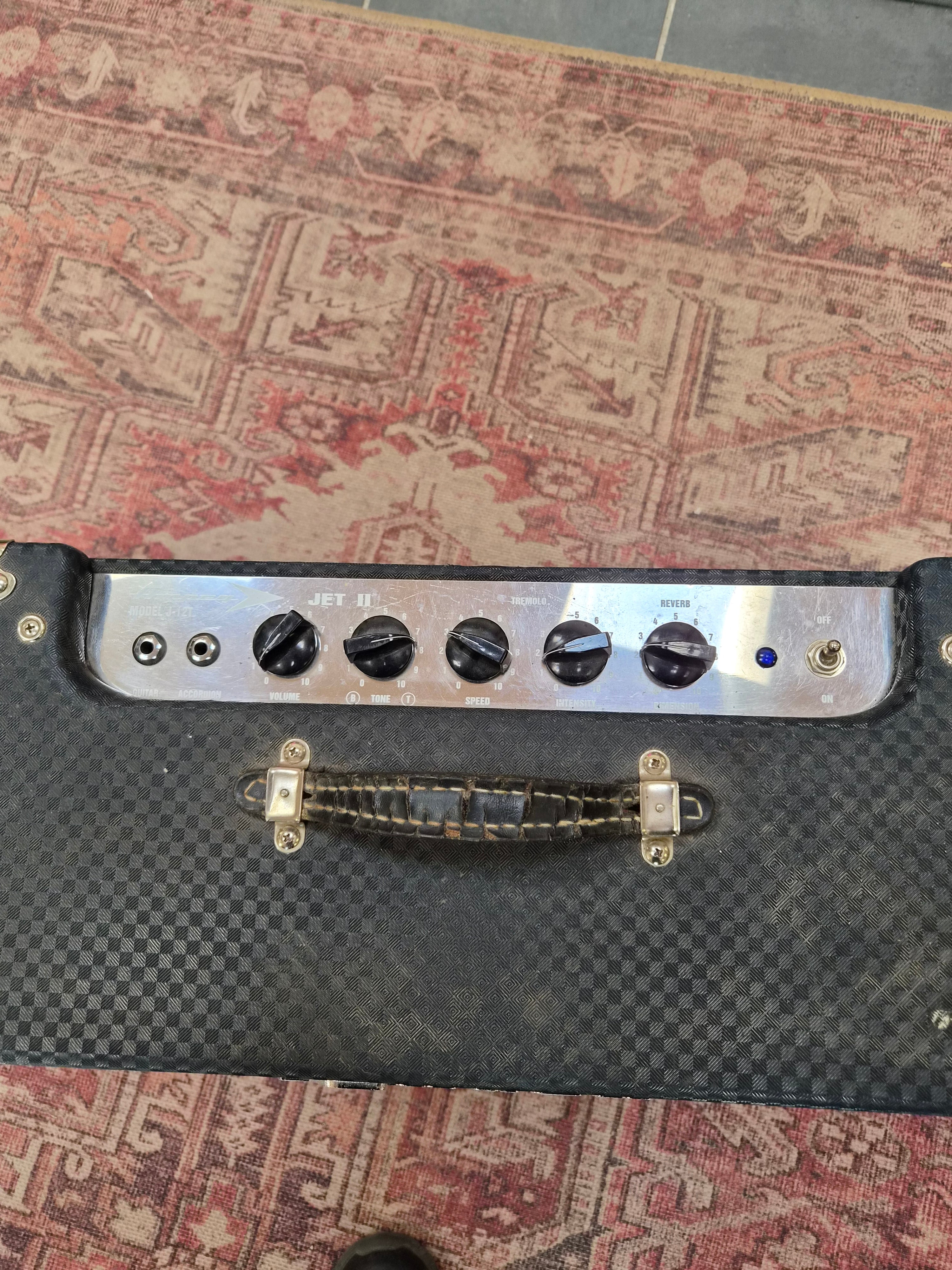 Ampeg Model J-12T