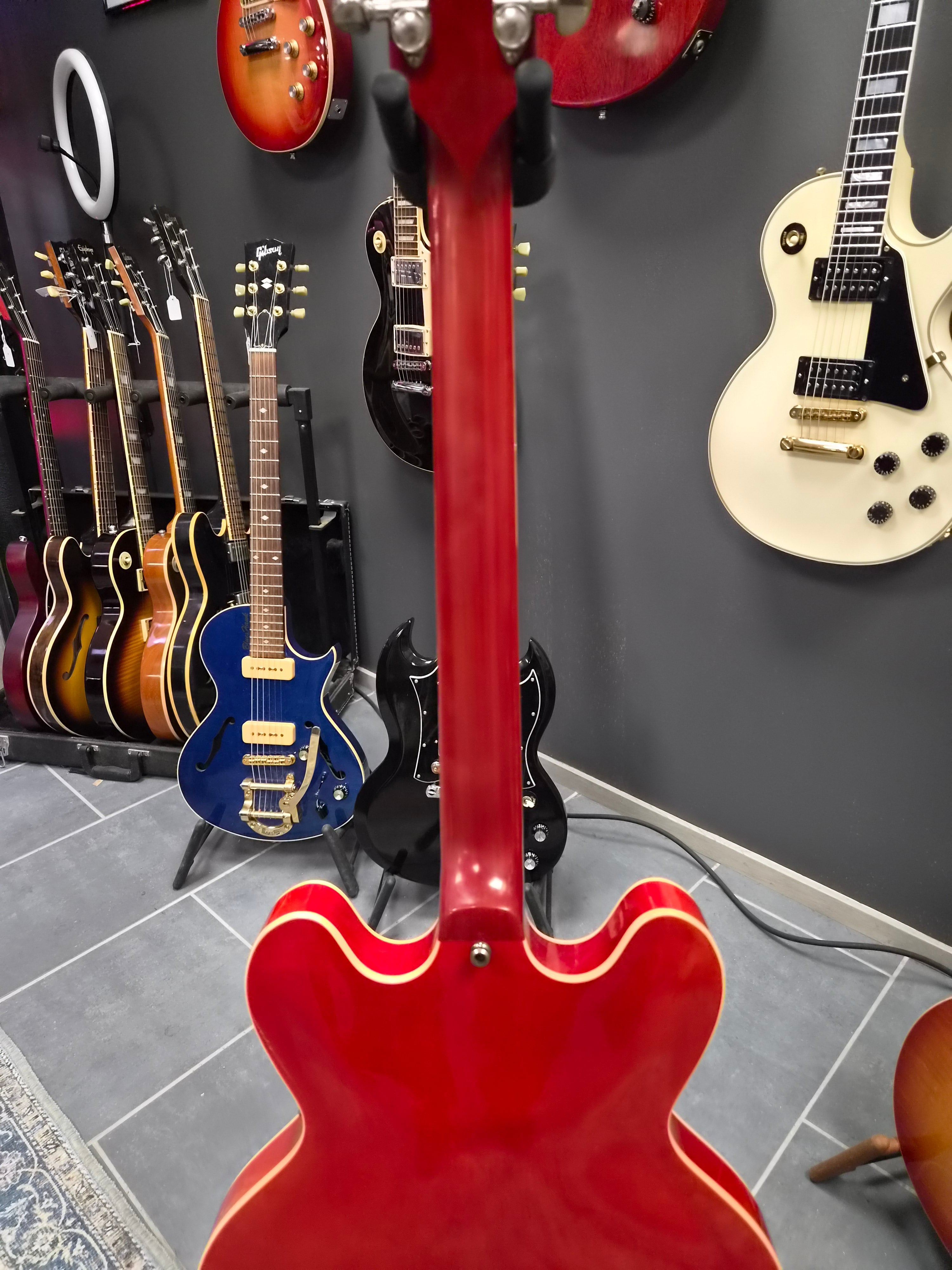 Gibson ES-335 Dot 2012 w/ Bigsby & Vibramate