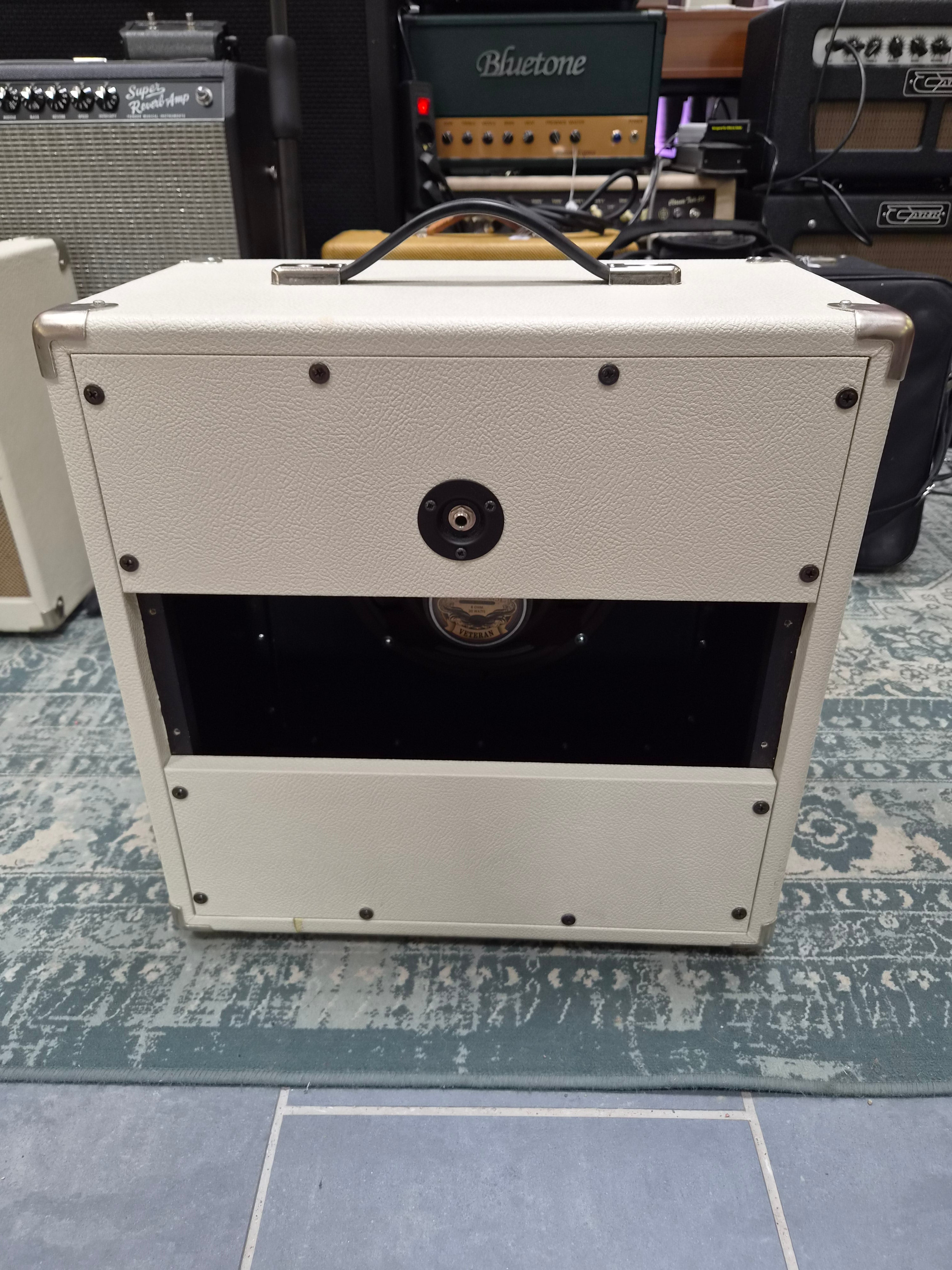 Bluetone 1x10" Cabinet w/ WGS Veteran 8 Ohm