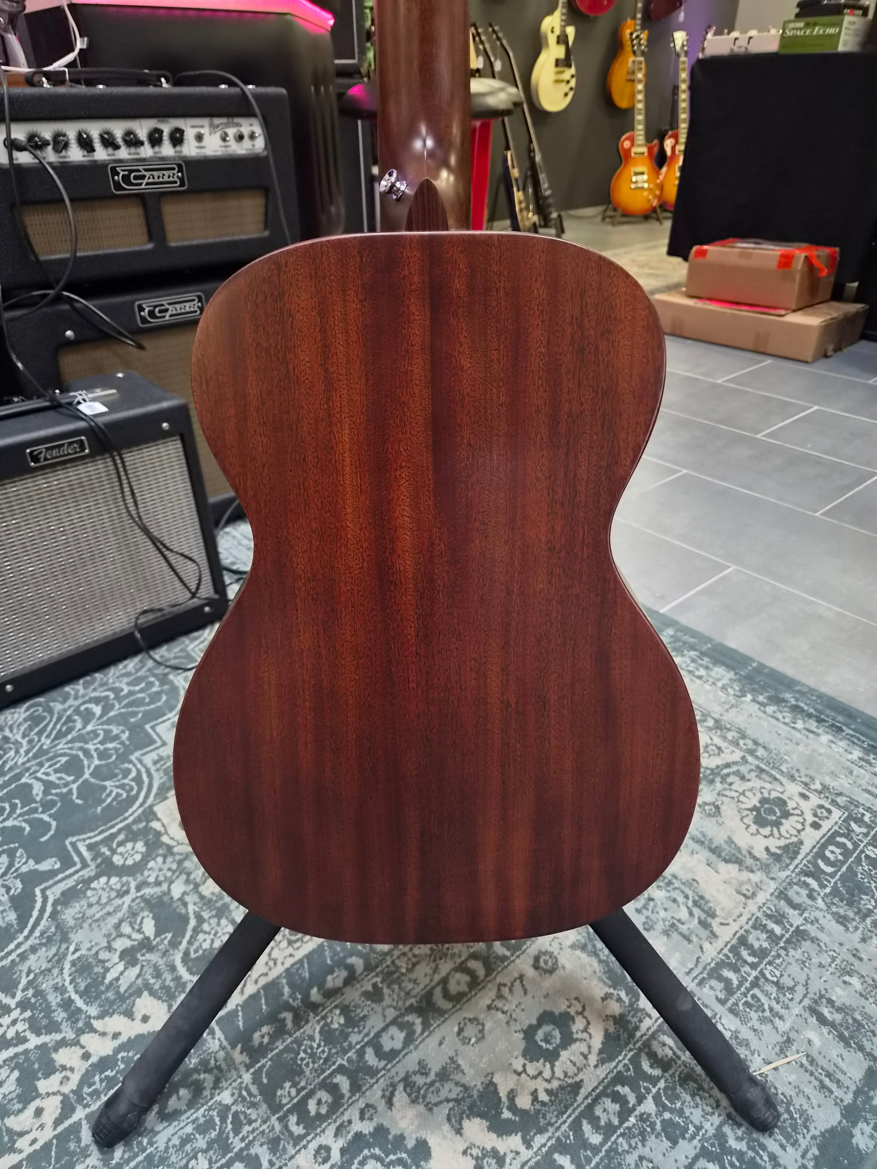 Martin 0-10E Retro Jason Isbell