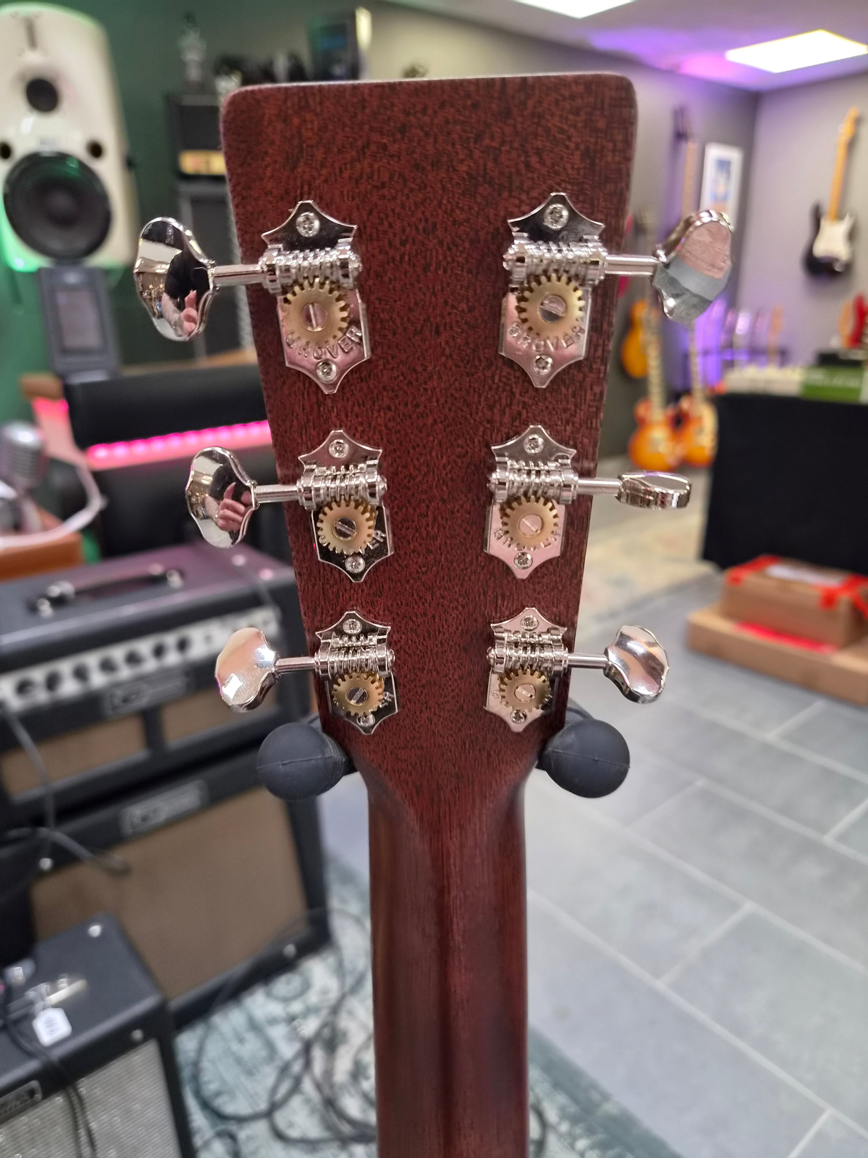 Martin 0-10E Retro Jason Isbell