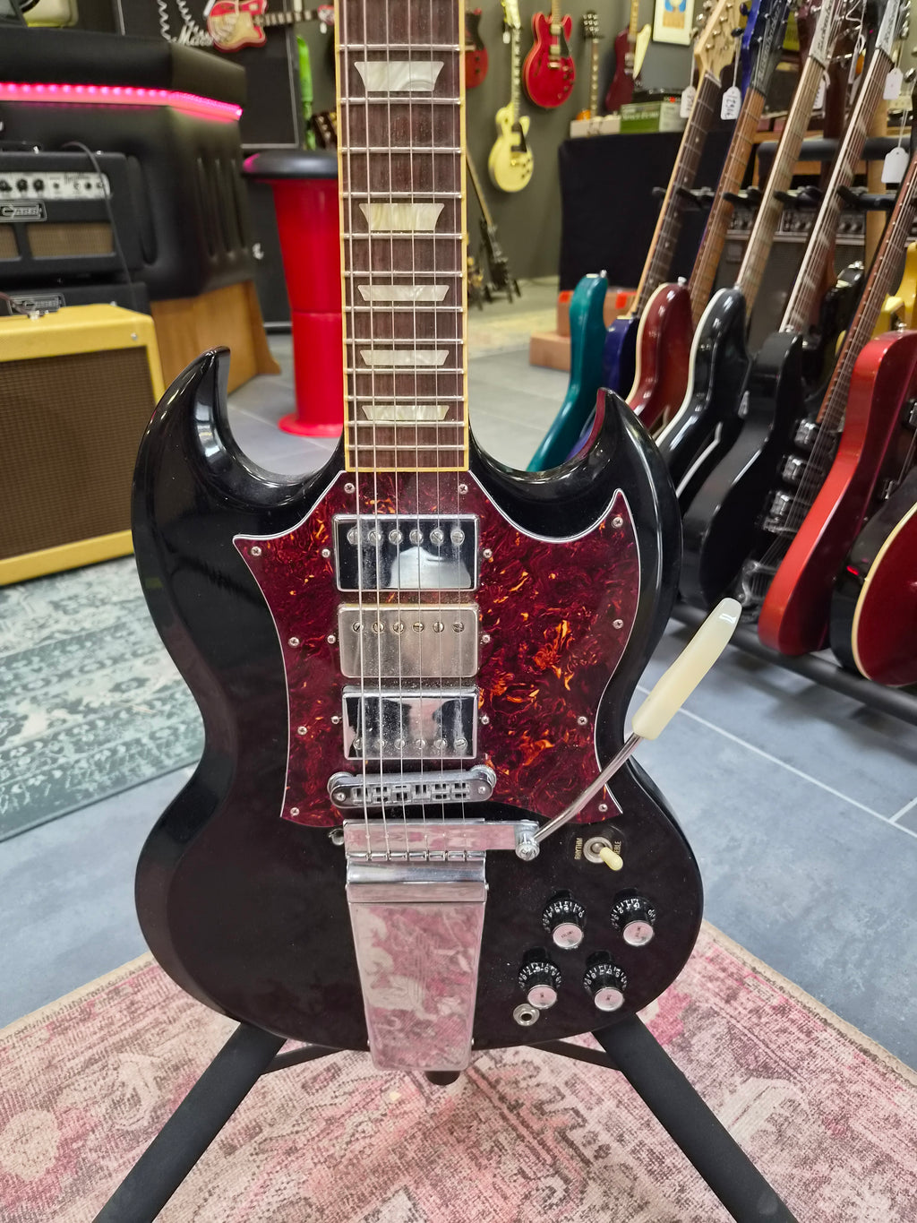 Gibson SG Standard w/ Vibrola and Middle Pickup 2006