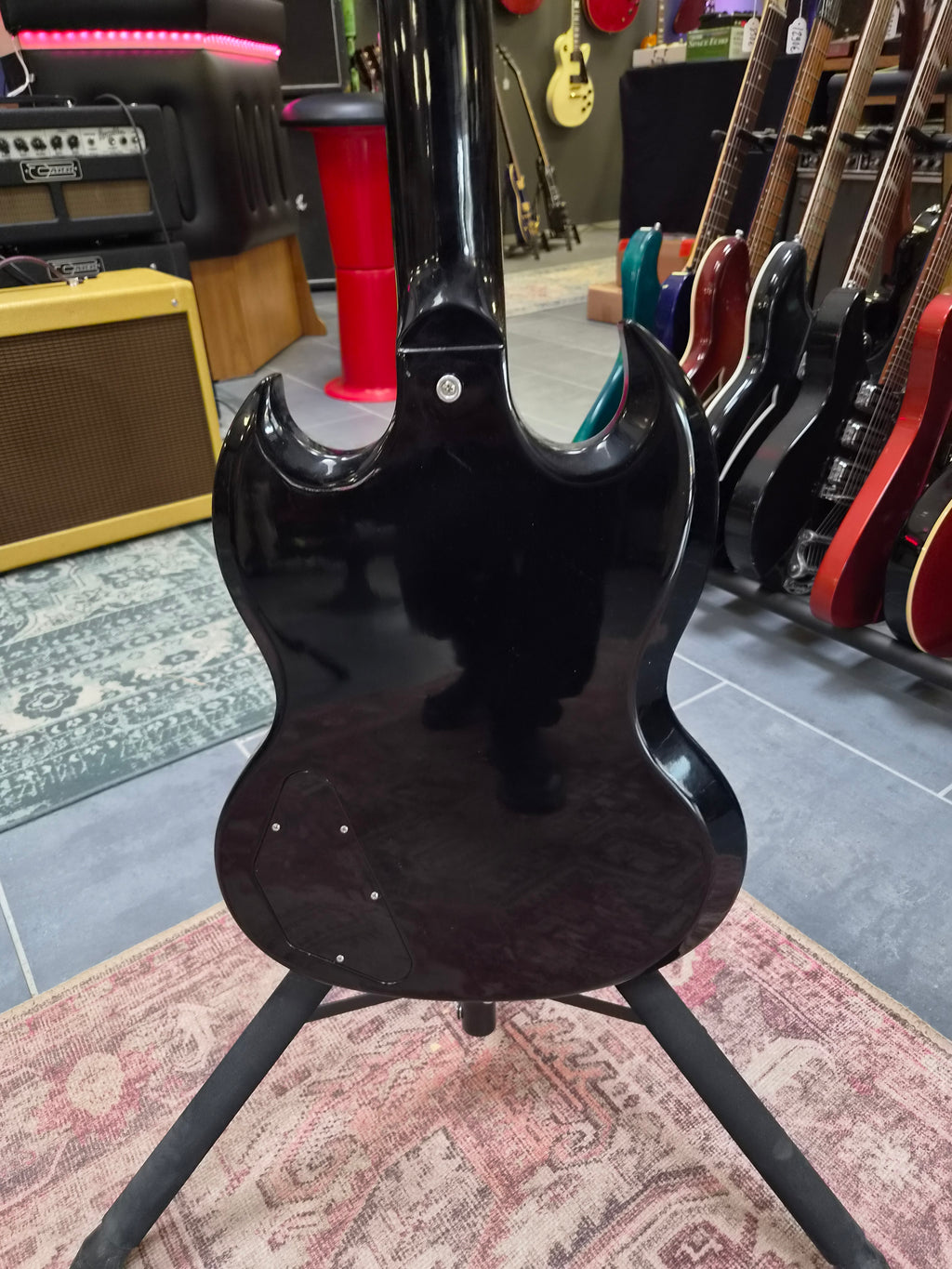 Gibson SG Standard w/ Vibrola and Middle Pickup 2006