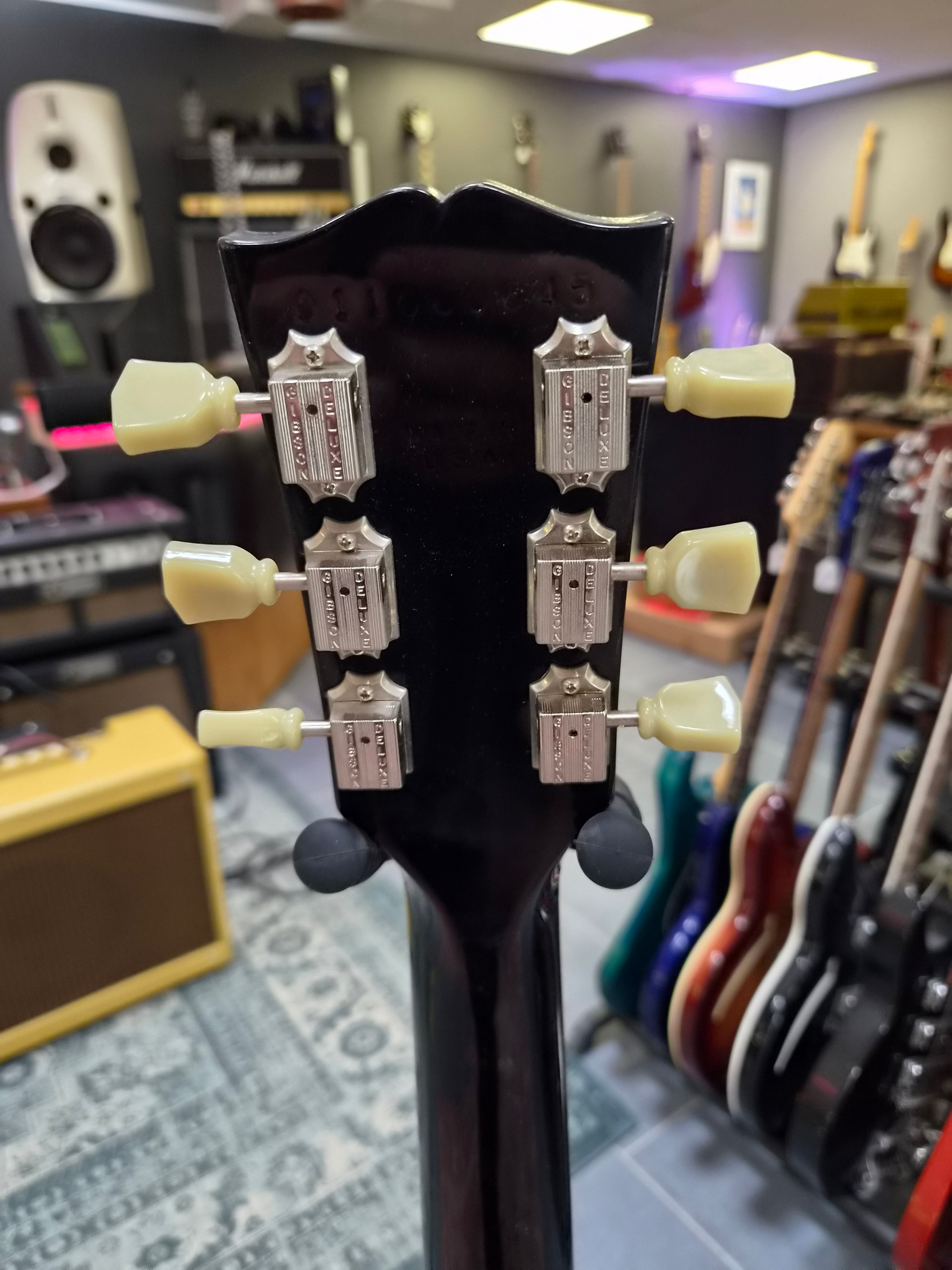 Gibson SG Standard w/ Vibrola and Middle Pickup 2006