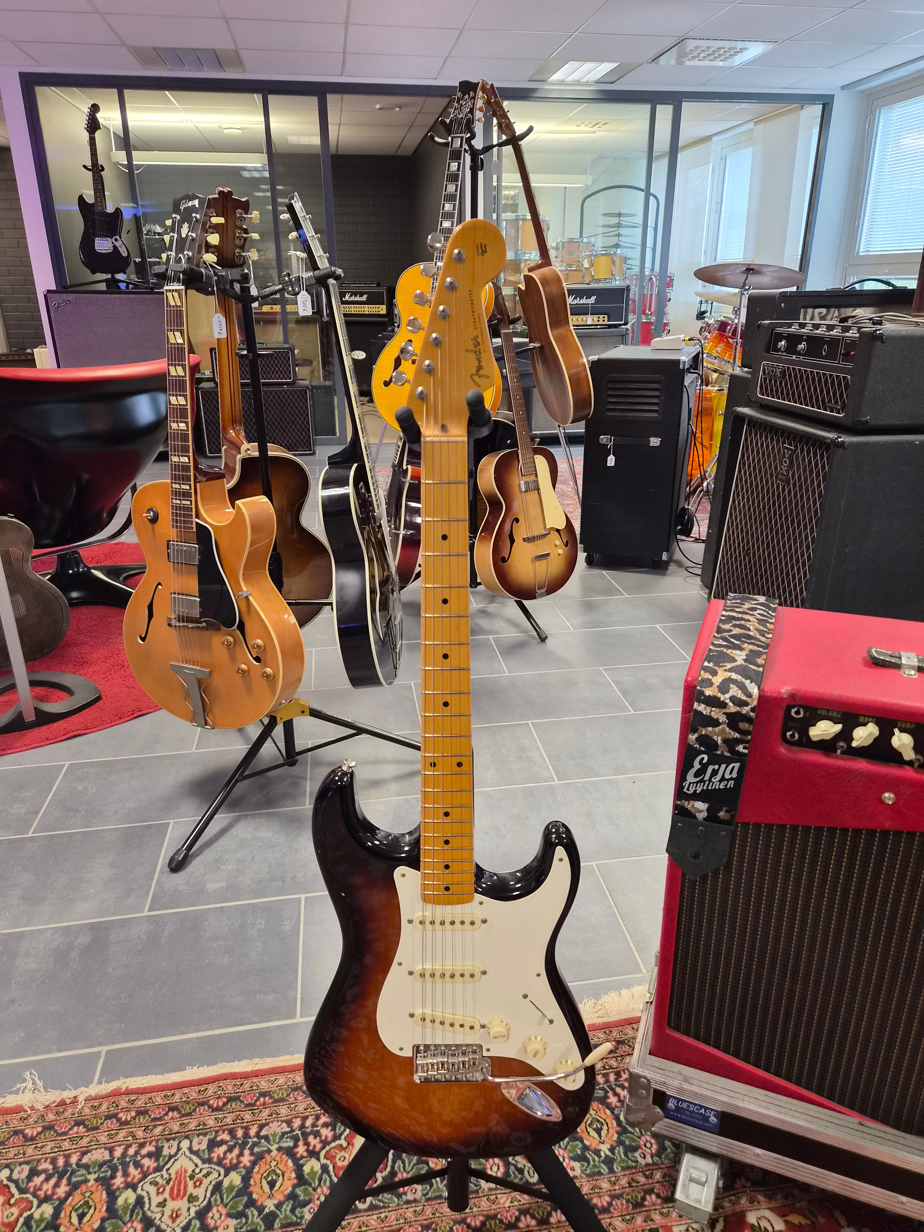 Fender Eric Johnson Signature Stratocaster 2015 & Monster El Mariachi Ex-Erja Lyytinen