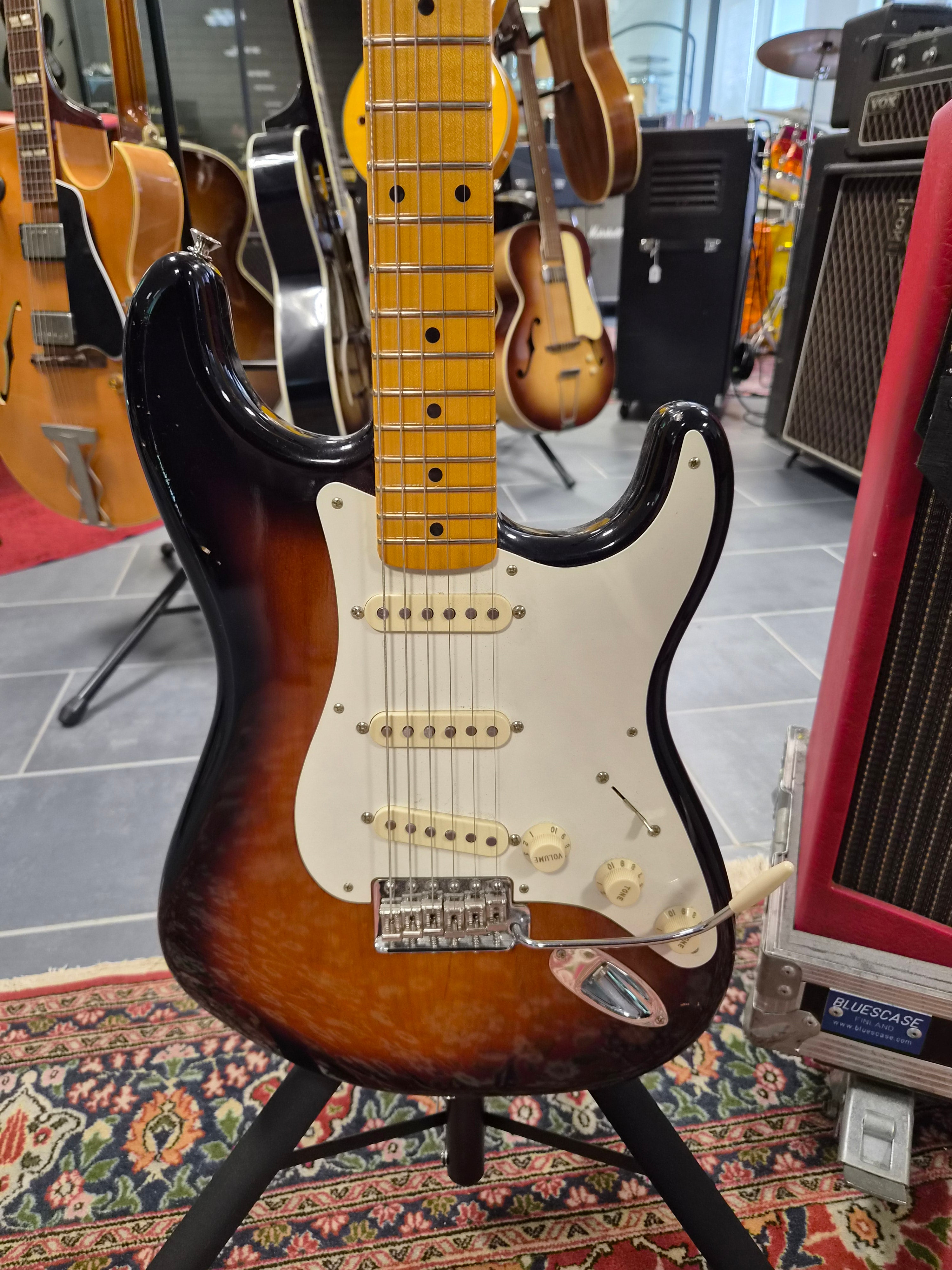 Fender Eric Johnson Signature Stratocaster 2015 & Monster El Mariachi Ex-Erja Lyytinen