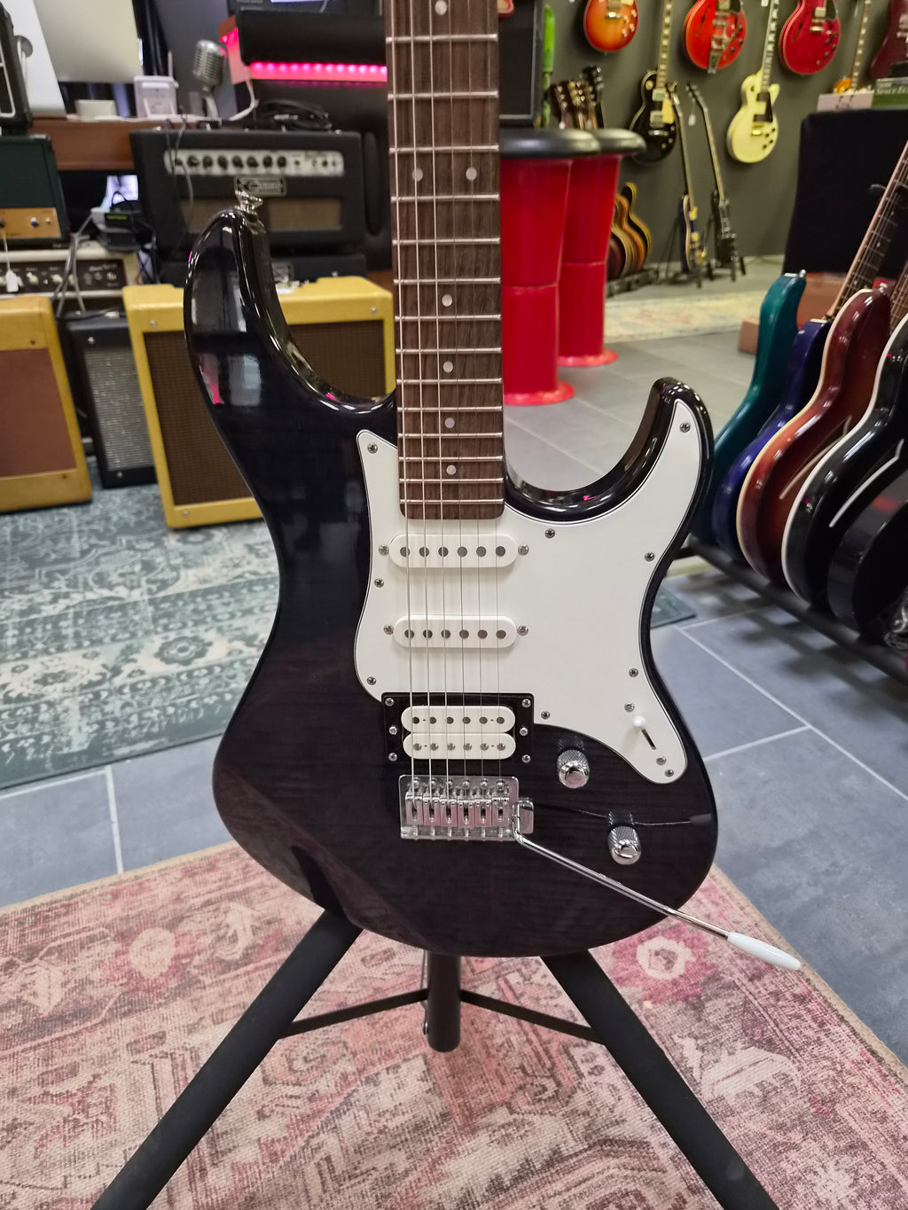 Yamaha Pacifica 212V FM TBL