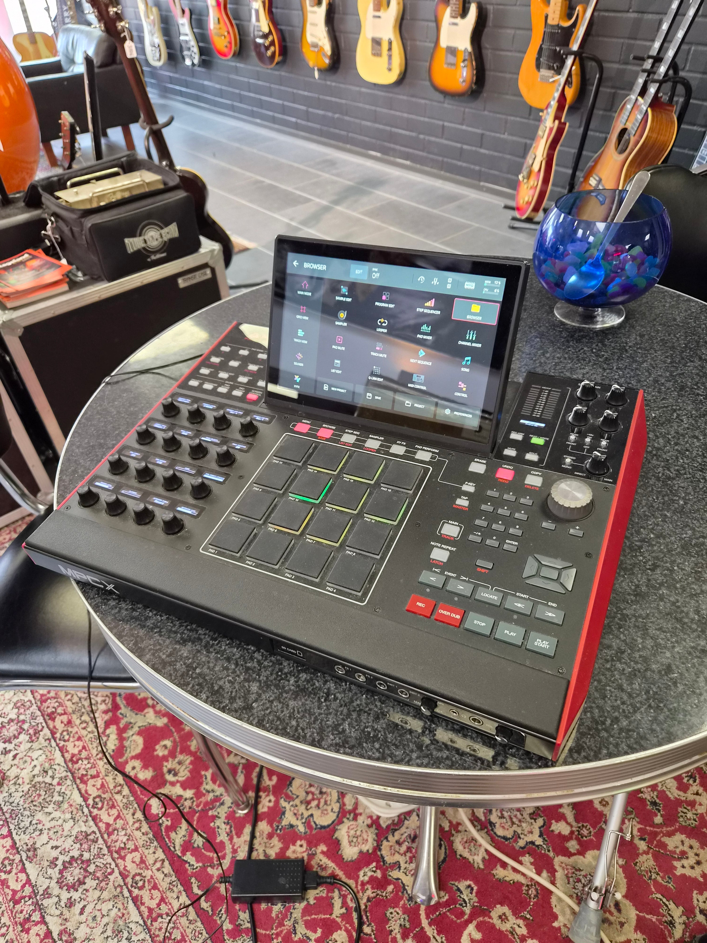 Akai MPC X 2017